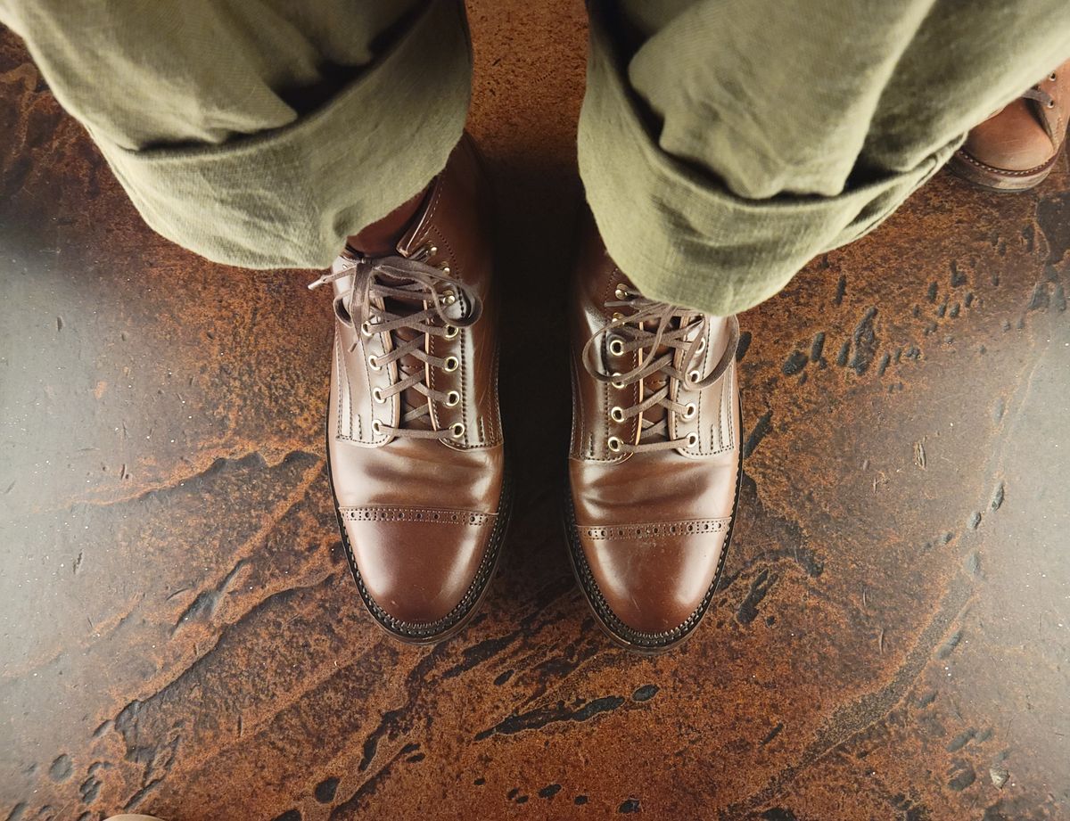 Photo by tlmader on March 18, 2022 of the White Kloud Blucher.87 in Leder Ogawa Coffee Shell Cordovan.