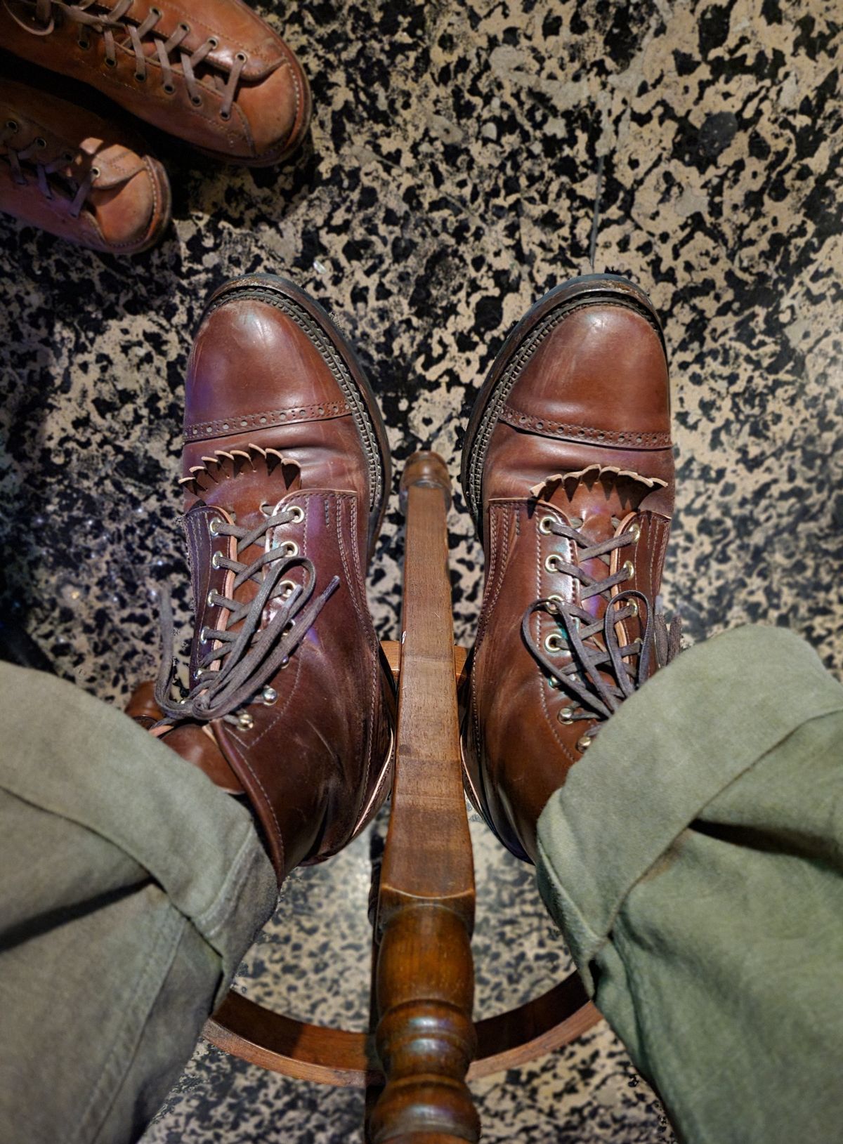 Photo by tlmader on July 2, 2022 of the White Kloud Blucher.87 in Leder Ogawa Coffee Shell Cordovan.