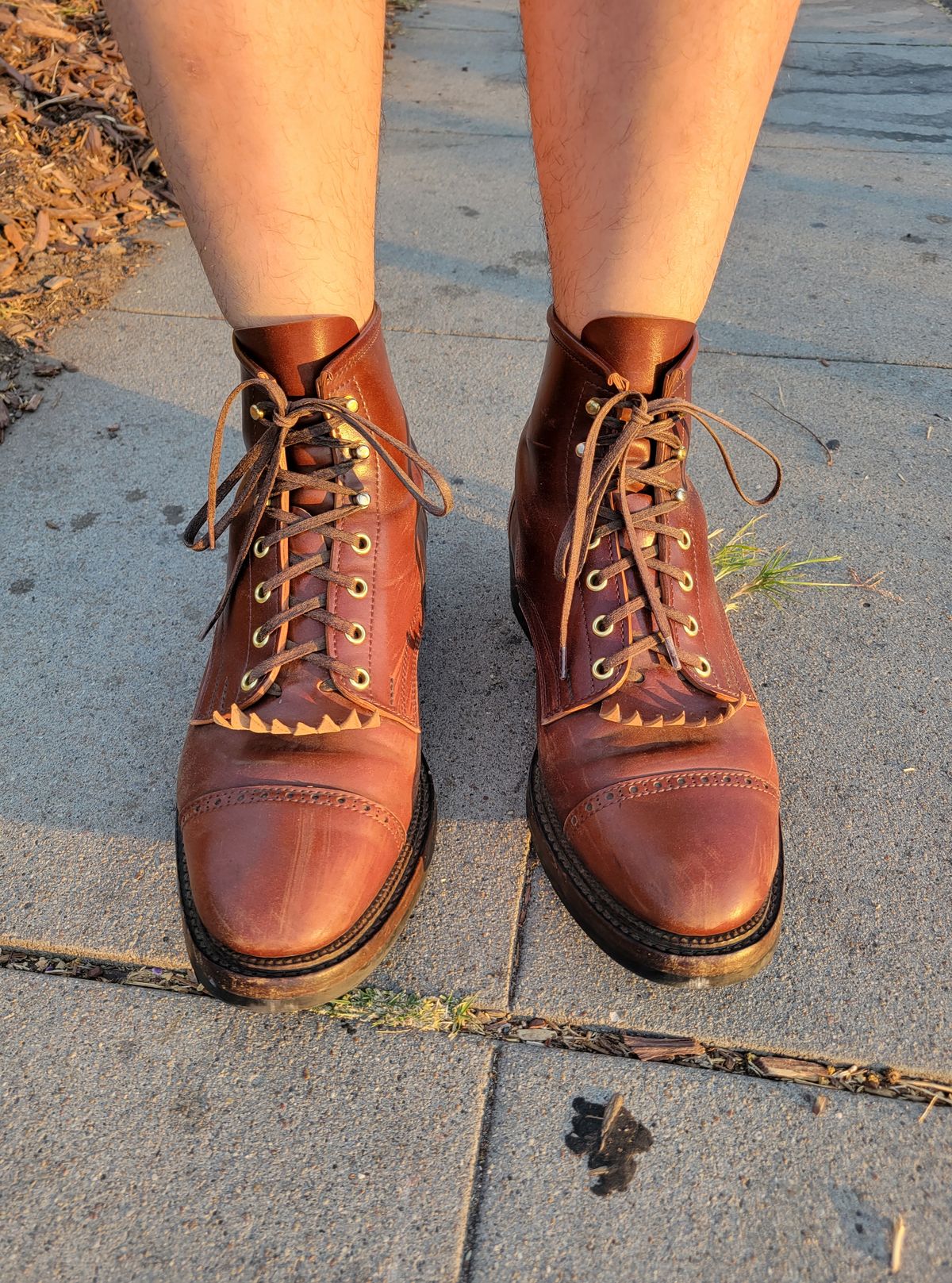 Photo by tlmader on July 13, 2022 of the White Kloud Blucher.87 in Leder Ogawa Coffee Shell Cordovan.