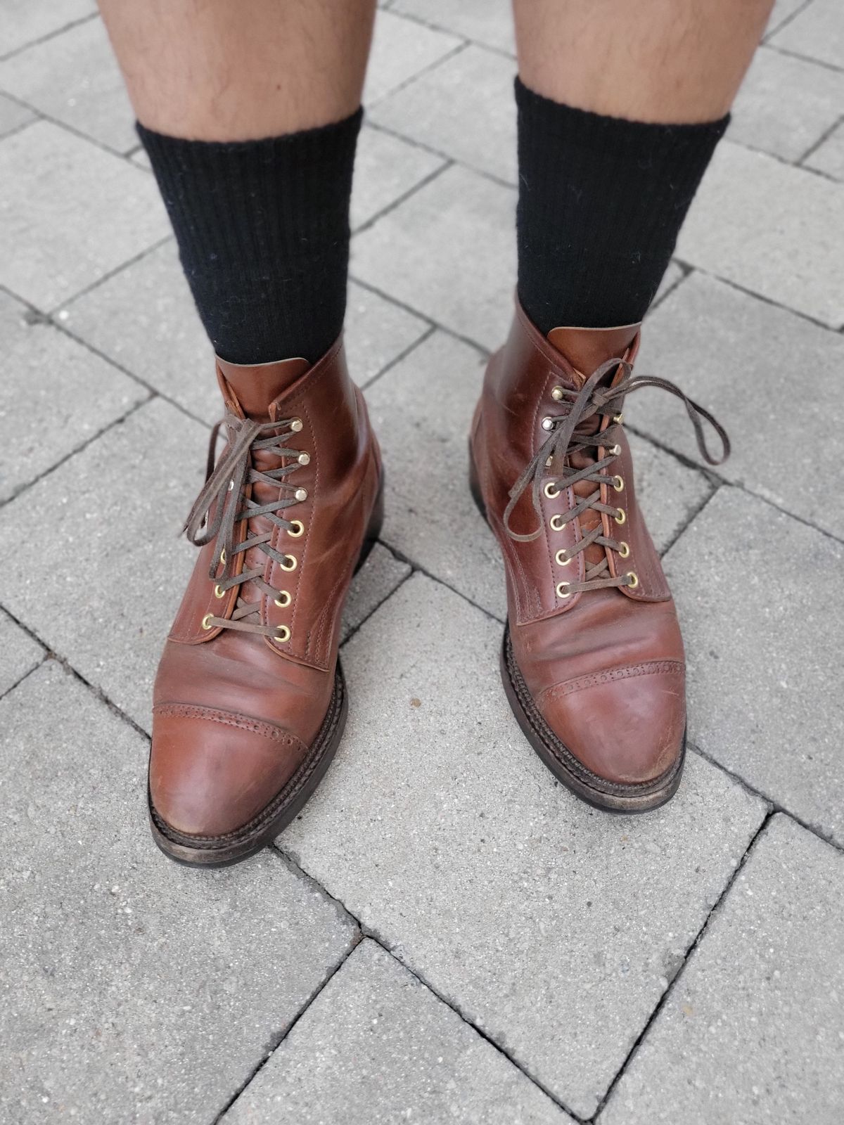 Photo by tlmader on October 23, 2022 of the White Kloud Blucher.87 in Leder Ogawa Coffee Shell Cordovan.