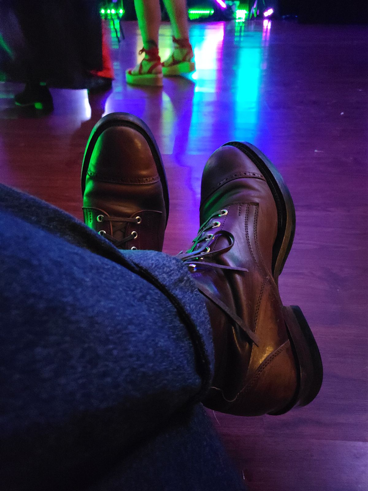 Photo by tlmader on October 28, 2022 of the White Kloud Blucher.87 in Leder Ogawa Coffee Shell Cordovan.