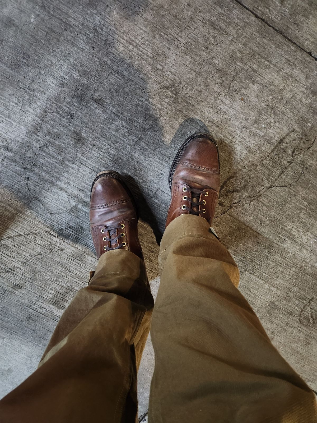 Photo by tlmader on November 13, 2023 of the White Kloud Blucher.87 in Leder Ogawa Coffee Shell Cordovan.