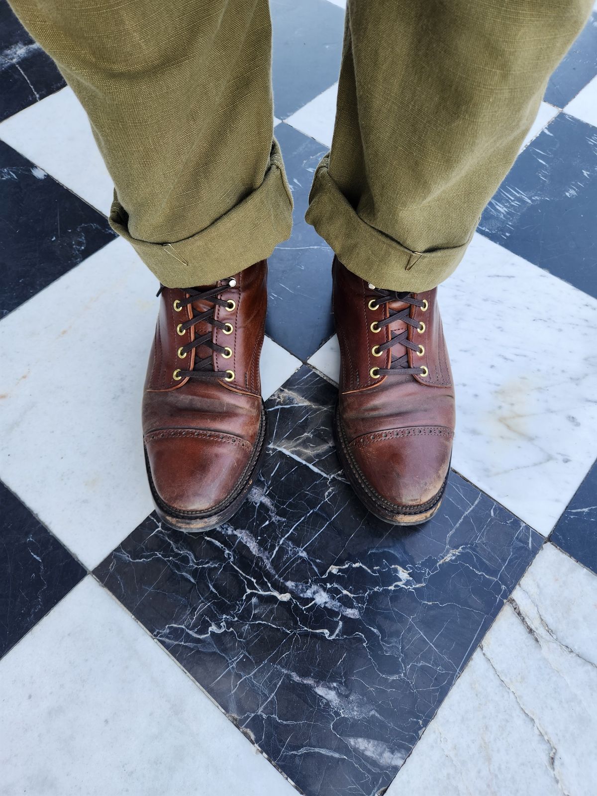 Photo by tlmader on November 14, 2023 of the White Kloud Blucher.87 in Leder Ogawa Coffee Shell Cordovan.