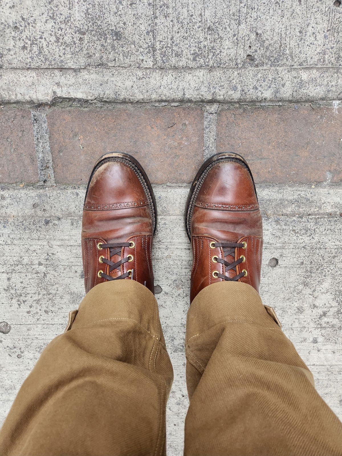 Photo by tlmader on November 28, 2023 of the White Kloud Blucher.87 in Leder Ogawa Coffee Shell Cordovan.