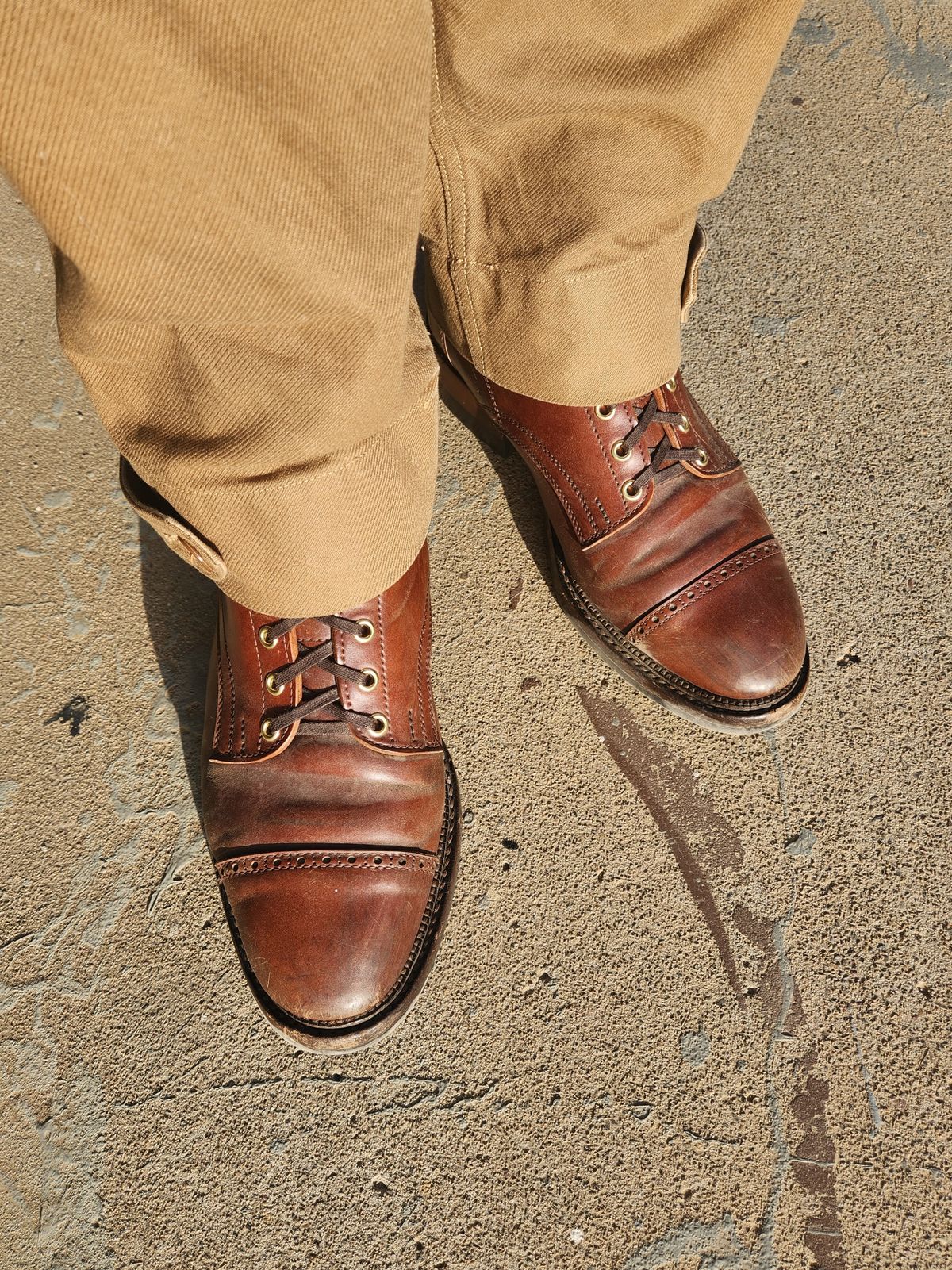 Photo by tlmader on May 22, 2024 of the White Kloud Blucher.87 in Leder Ogawa Coffee Shell Cordovan.