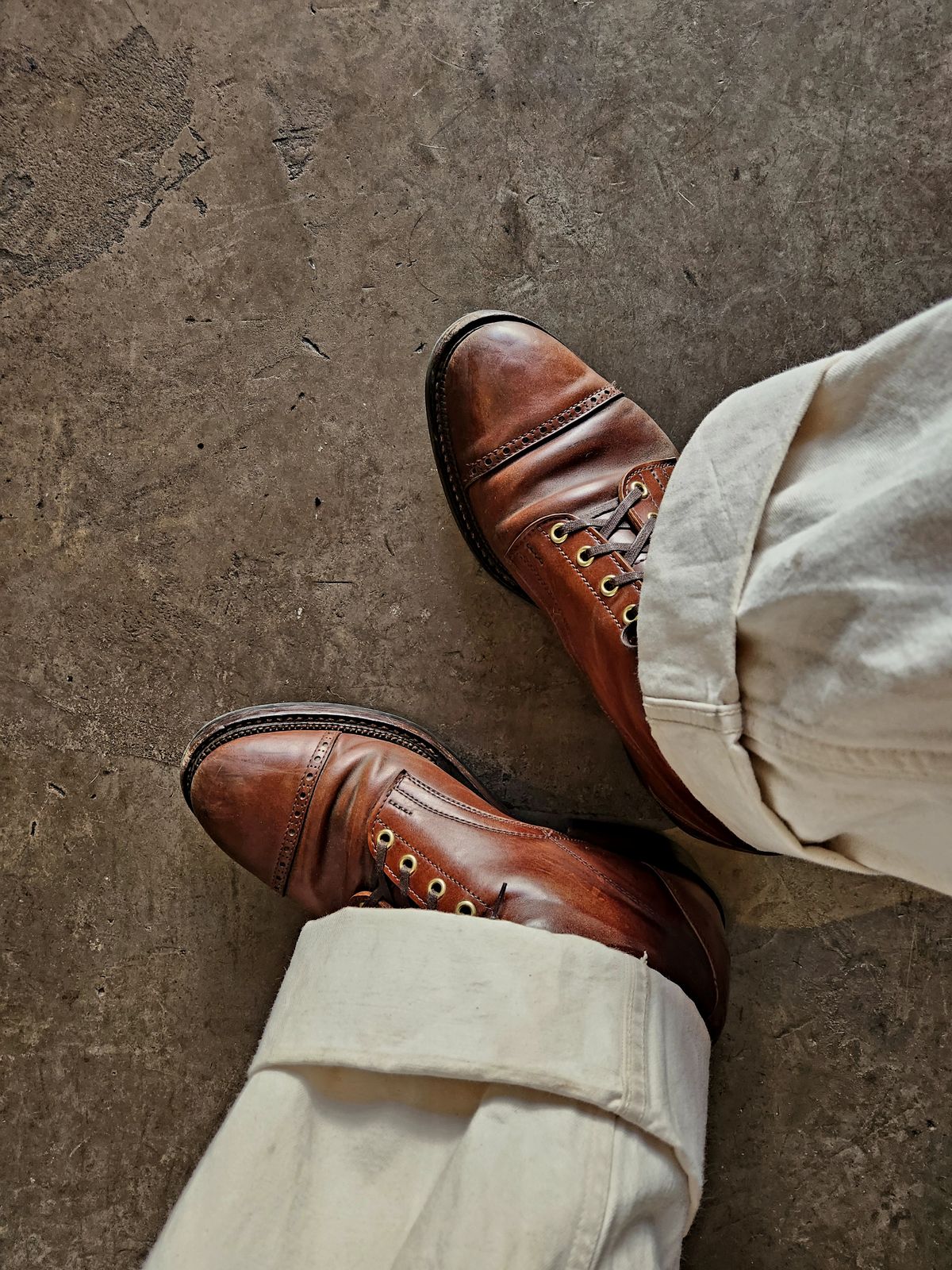 Photo by tlmader on July 6, 2024 of the White Kloud Blucher.87 in Leder Ogawa Coffee Shell Cordovan.