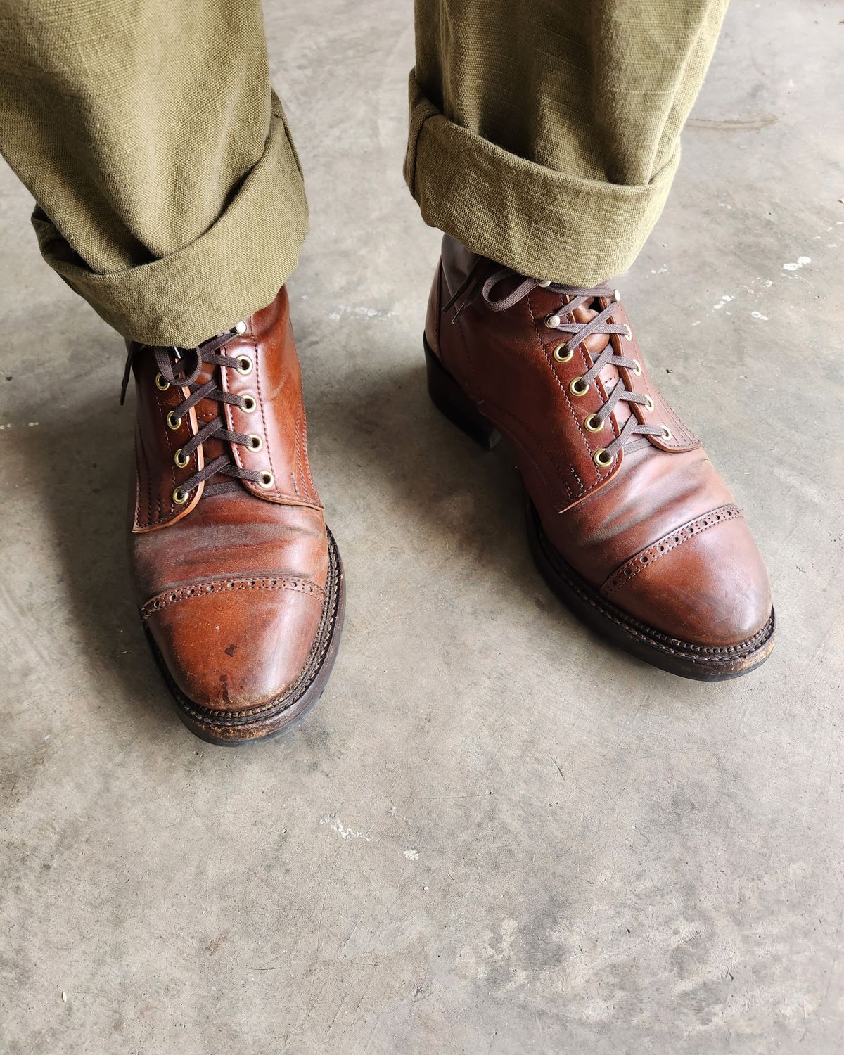 Photo by tlmader on September 13, 2024 of the White Kloud Blucher.87 in Leder Ogawa Coffee Shell Cordovan.