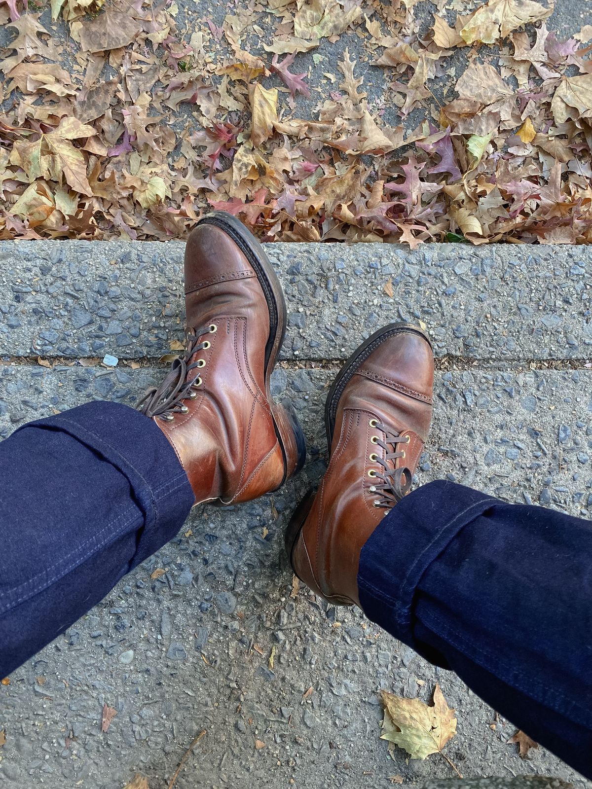 Photo by tlmader on November 2, 2024 of the White Kloud Blucher.87 in Leder Ogawa Coffee Shell Cordovan.