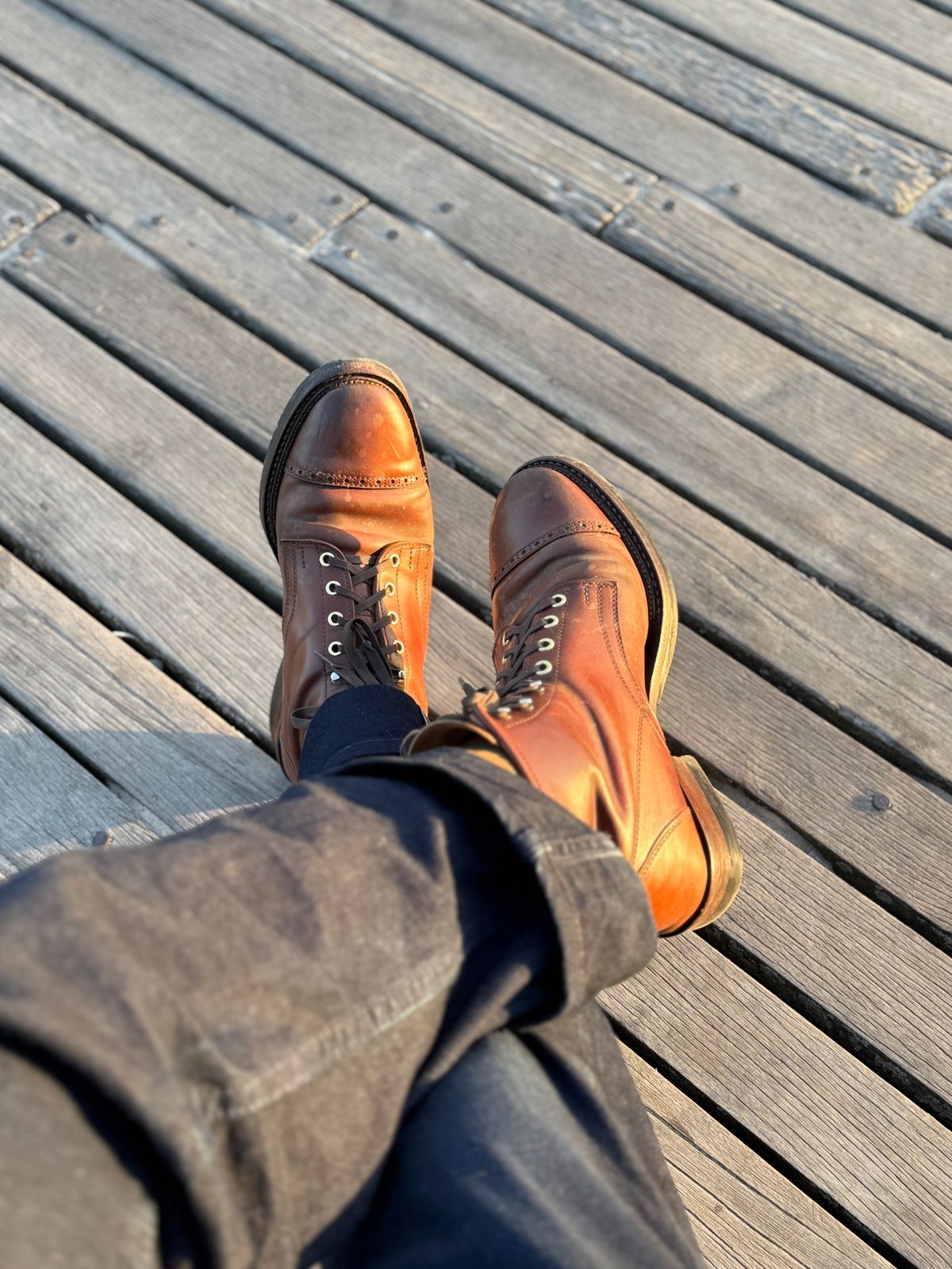 Photo by tlmader on March 22, 2025 of the White Kloud Blucher.87 in Leder Ogawa Coffee Shell Cordovan.