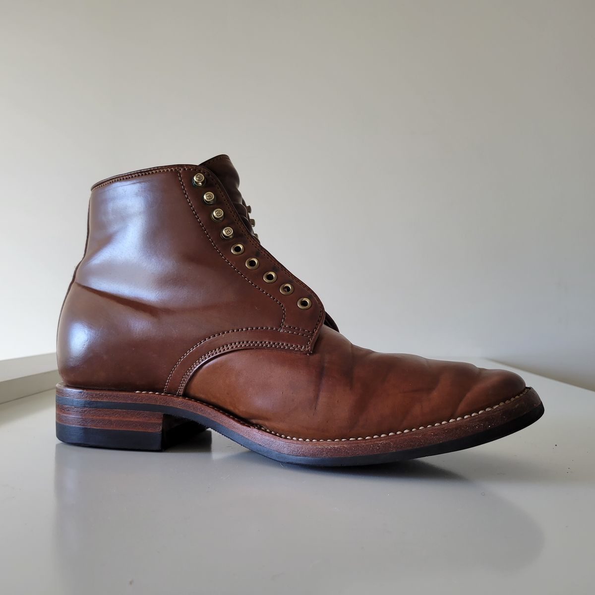 Photo by tlmader on December 12, 2021 of the Flame Panda Service Boot in Horween Bourbon Shell Cordovan.