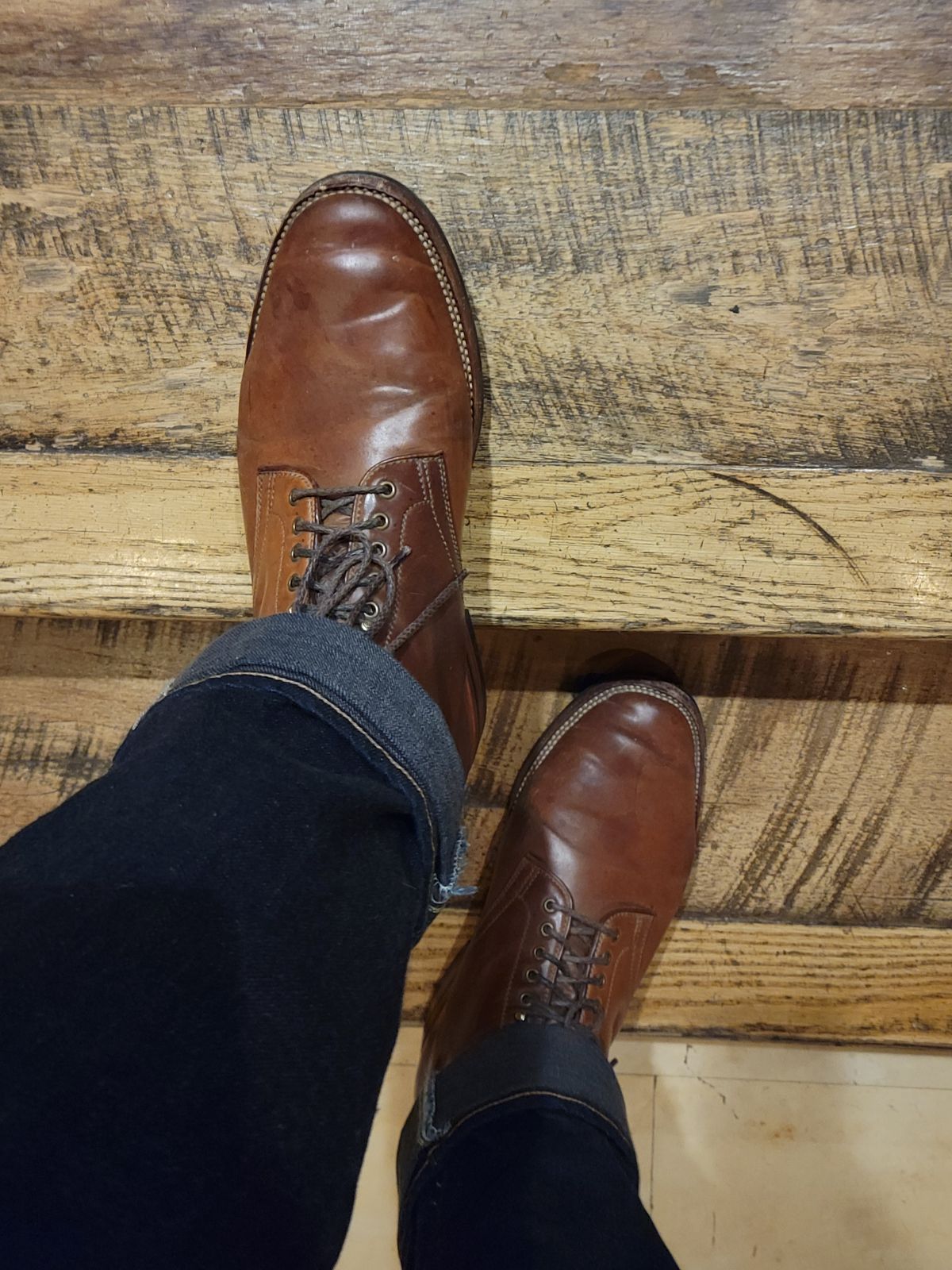 Photo by tlmader on January 23, 2022 of the Flame Panda Service Boot in Horween Bourbon Shell Cordovan.