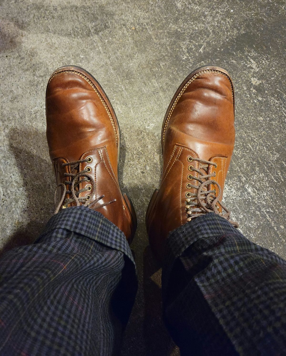 Photo by tlmader on January 29, 2022 of the Flame Panda Service Boot in Horween Bourbon Shell Cordovan.