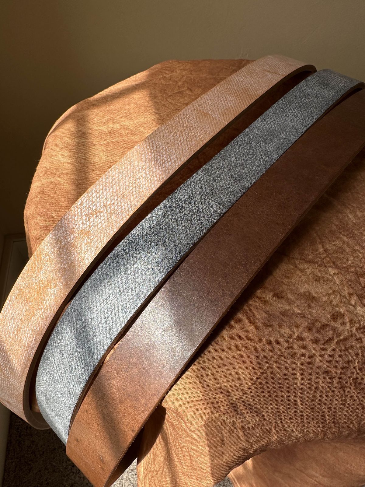 Photo by tlmader on September 4, 2025 of the Titletown Goods Garrison Belt in J&FJ Baker Natural Cross Hatch Bridle.
