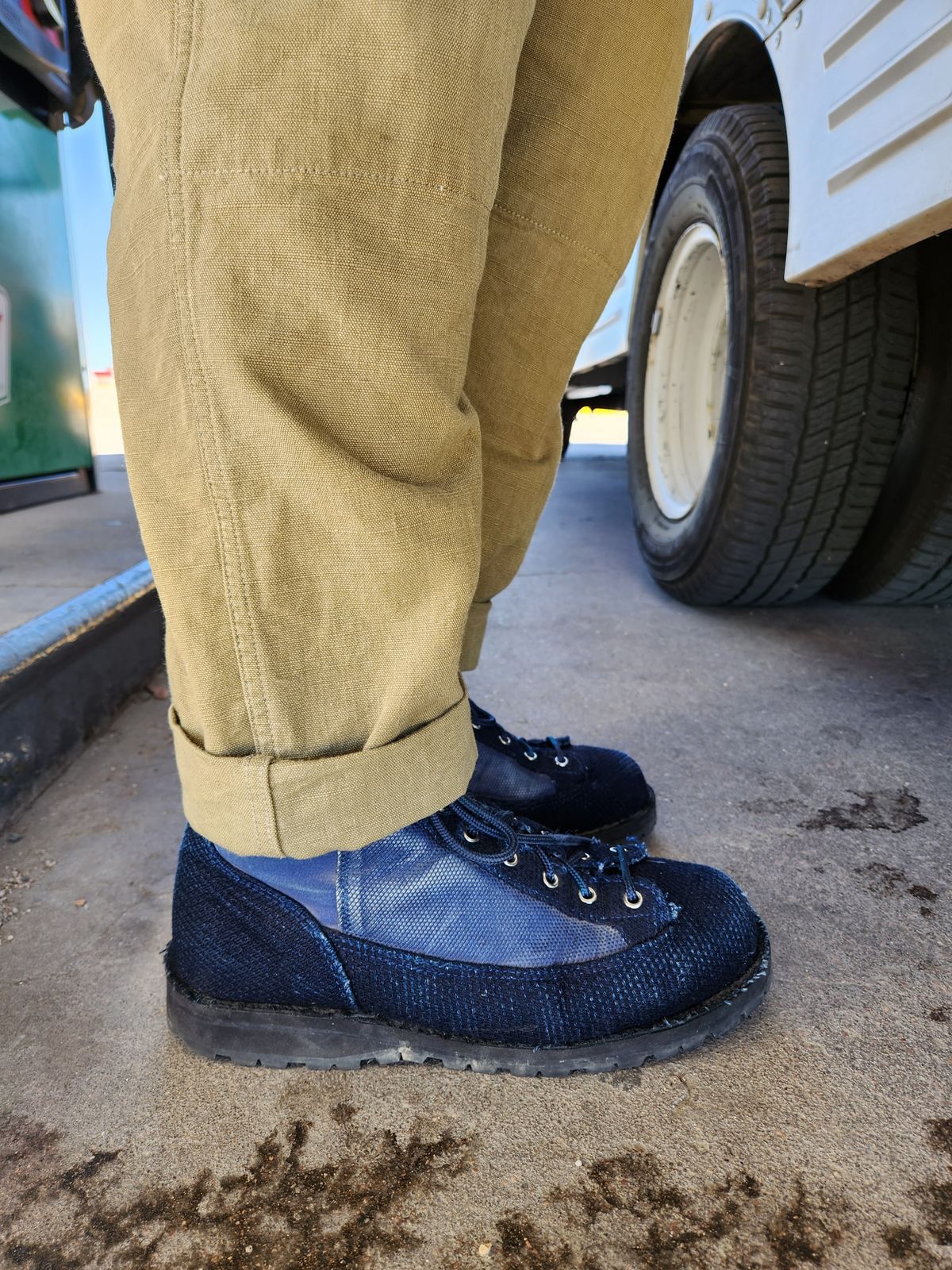 Photo by tlmader on September 25, 2024 of the Danner x FDMTL Indigo Sashiko Boots in FDMTL Original Indigo Sashiko.