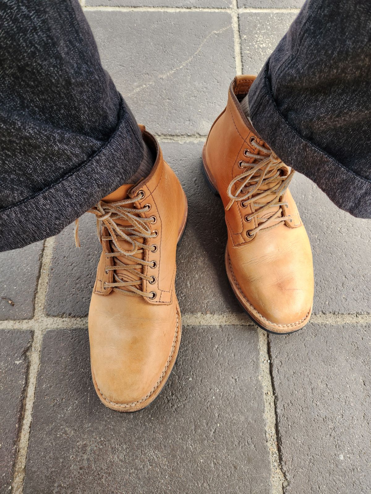 Photo by tlmader on May 3, 2024 of the Wesco Johannes in Horween Natural Essex.