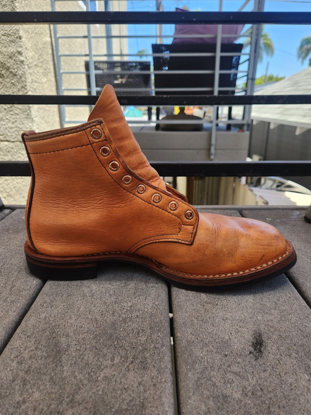 Photo by tlmader on July 4, 2024 of the Wesco Johannes in Horween Natural Essex.