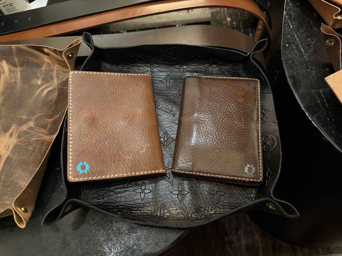 Photo by tlmader on December 7, 2024 of the Jatri Unnamed Riveted Wallet in Italian Vegetable-Tanned Cowhide.