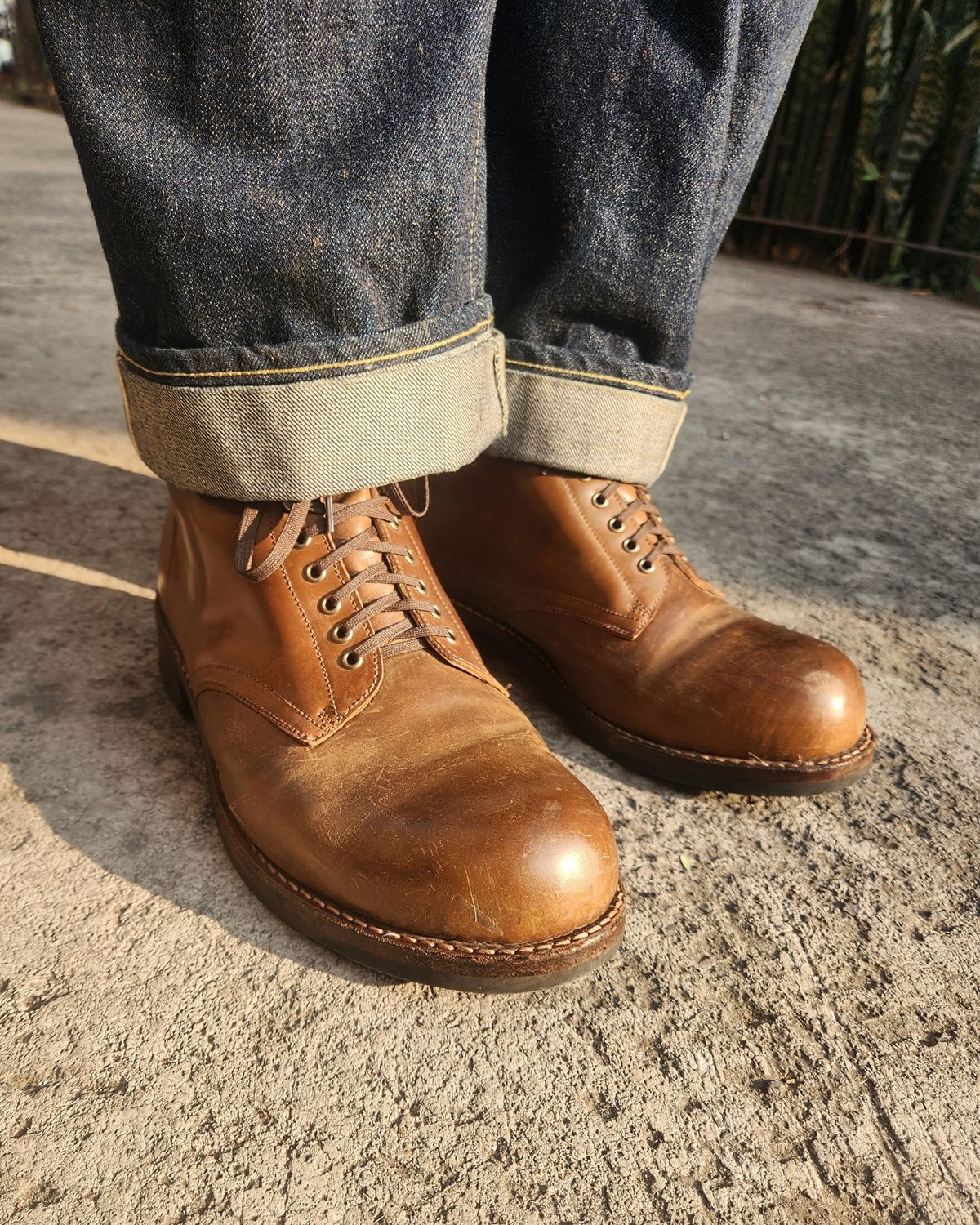 Photo by tlmader on December 18, 2023 of the Julian Boots Madison in Horween Bourbon Shell Cordovan.