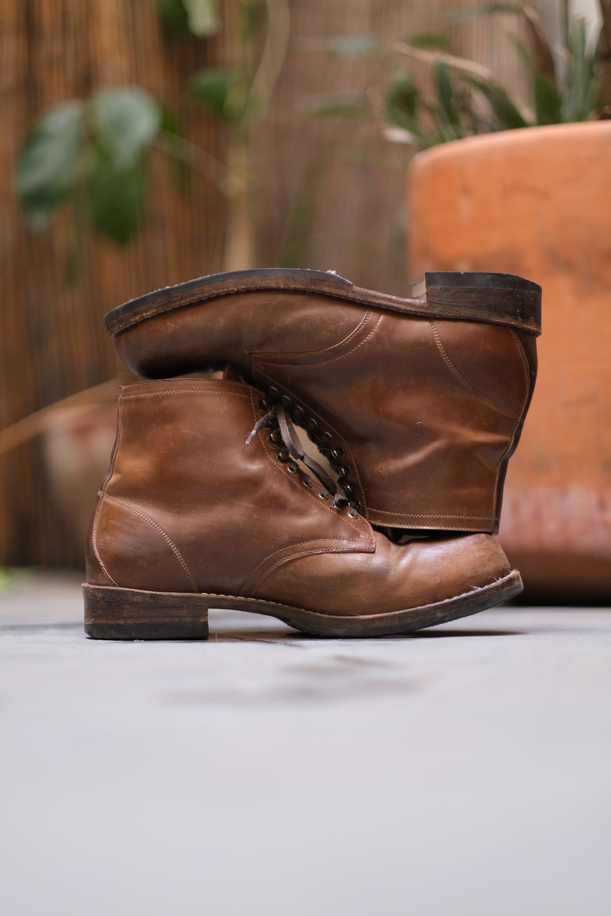 Photo by tlmader on February 5, 2024 of the Julian Boots Madison in Horween Bourbon Shell Cordovan.