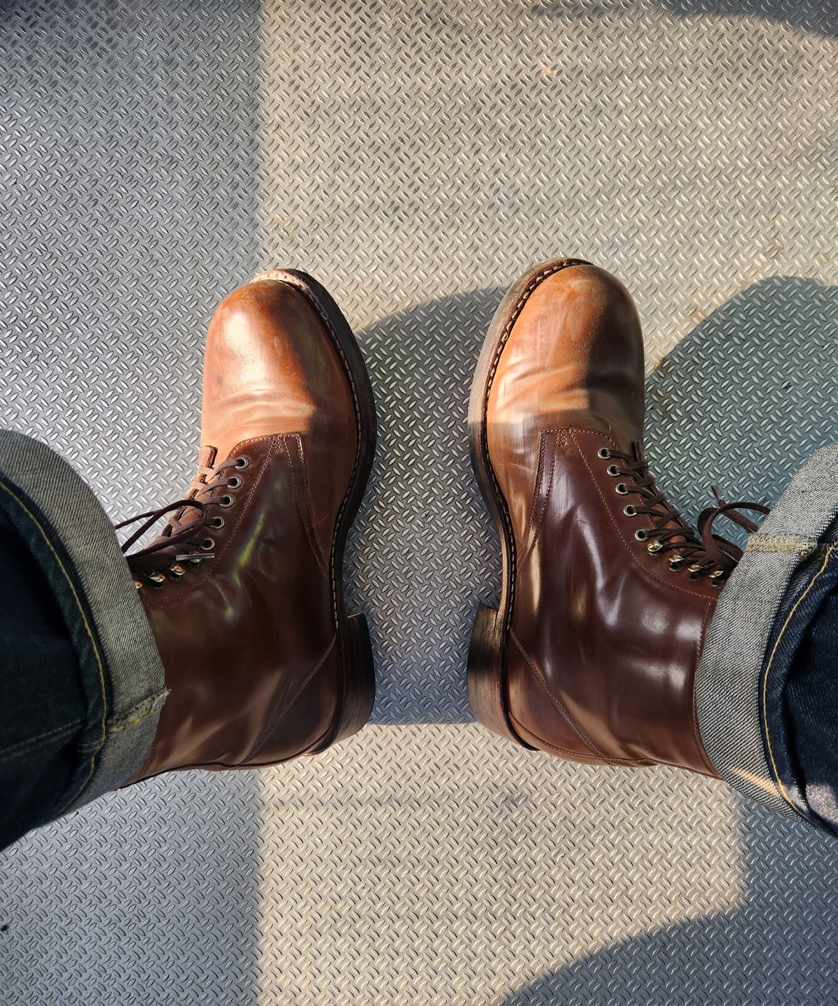 Photo by tlmader on February 21, 2024 of the Julian Boots Madison in Horween Bourbon Shell Cordovan.