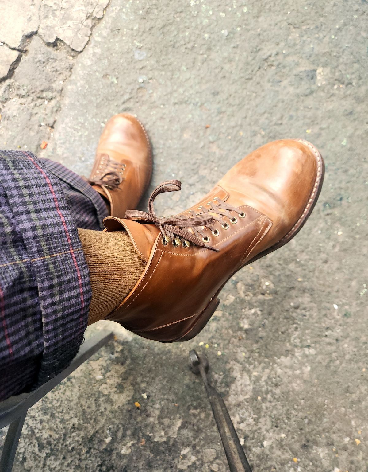 Photo by tlmader on March 3, 2024 of the Julian Boots Madison in Horween Bourbon Shell Cordovan.