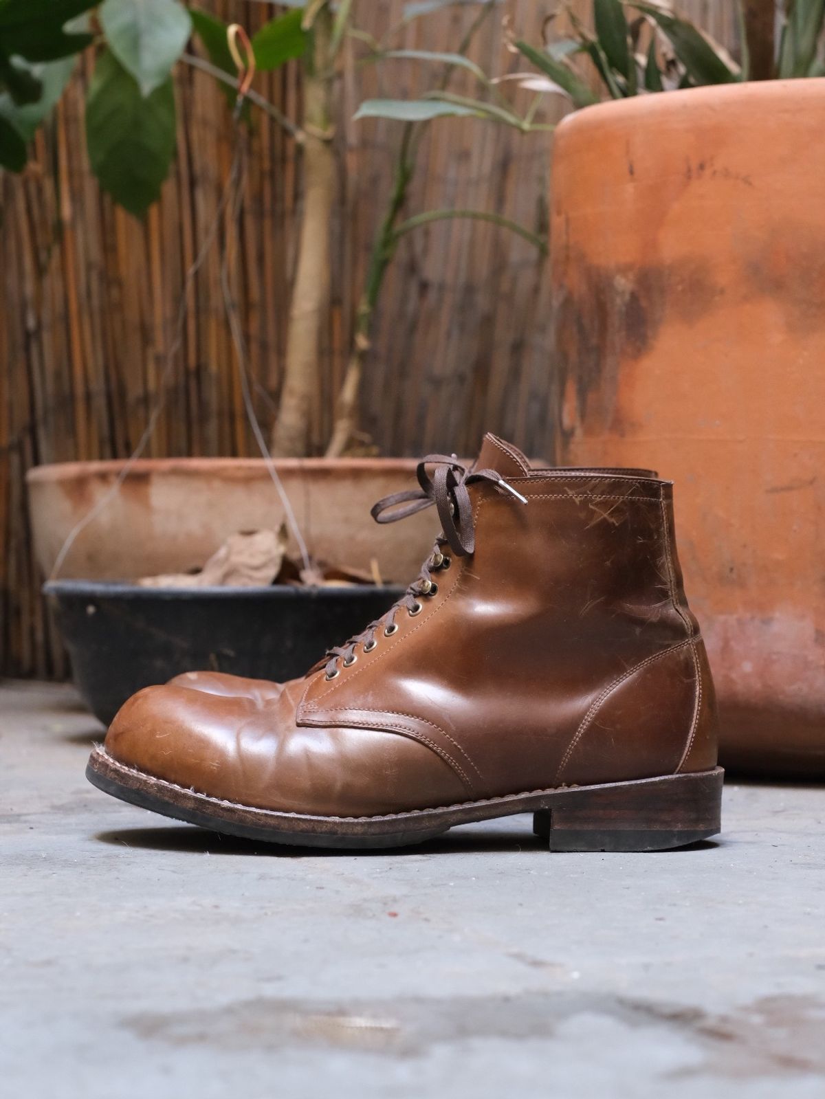 Photo by tlmader on March 5, 2024 of the Julian Boots Madison in Horween Bourbon Shell Cordovan.