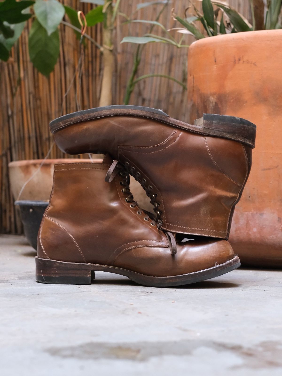 Photo by tlmader on March 5, 2024 of the Julian Boots Madison in Horween Bourbon Shell Cordovan.