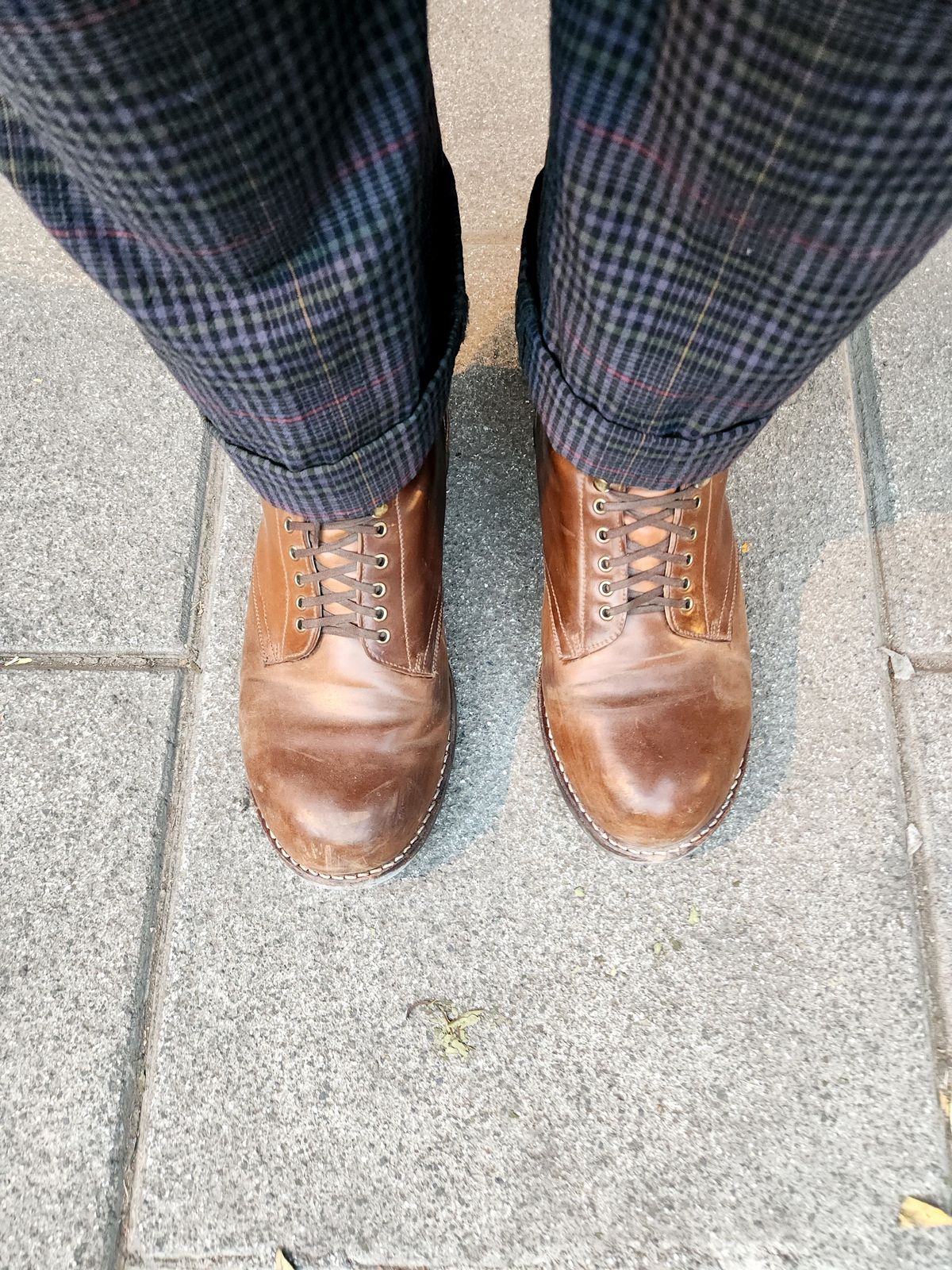 Photo by tlmader on March 9, 2024 of the Julian Boots Madison in Horween Bourbon Shell Cordovan.