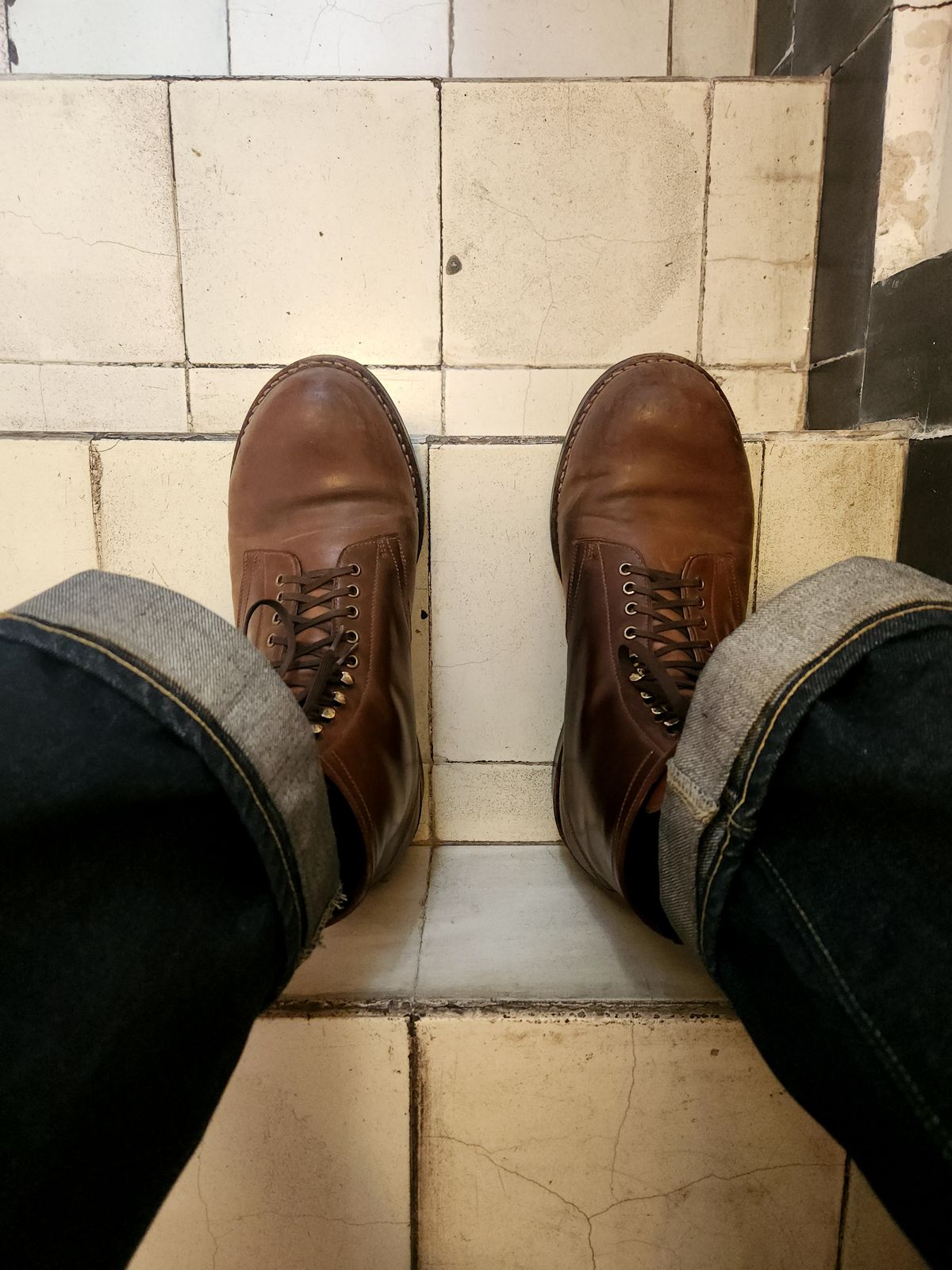 Photo by tlmader on March 23, 2024 of the Julian Boots Madison in Horween Bourbon Shell Cordovan.