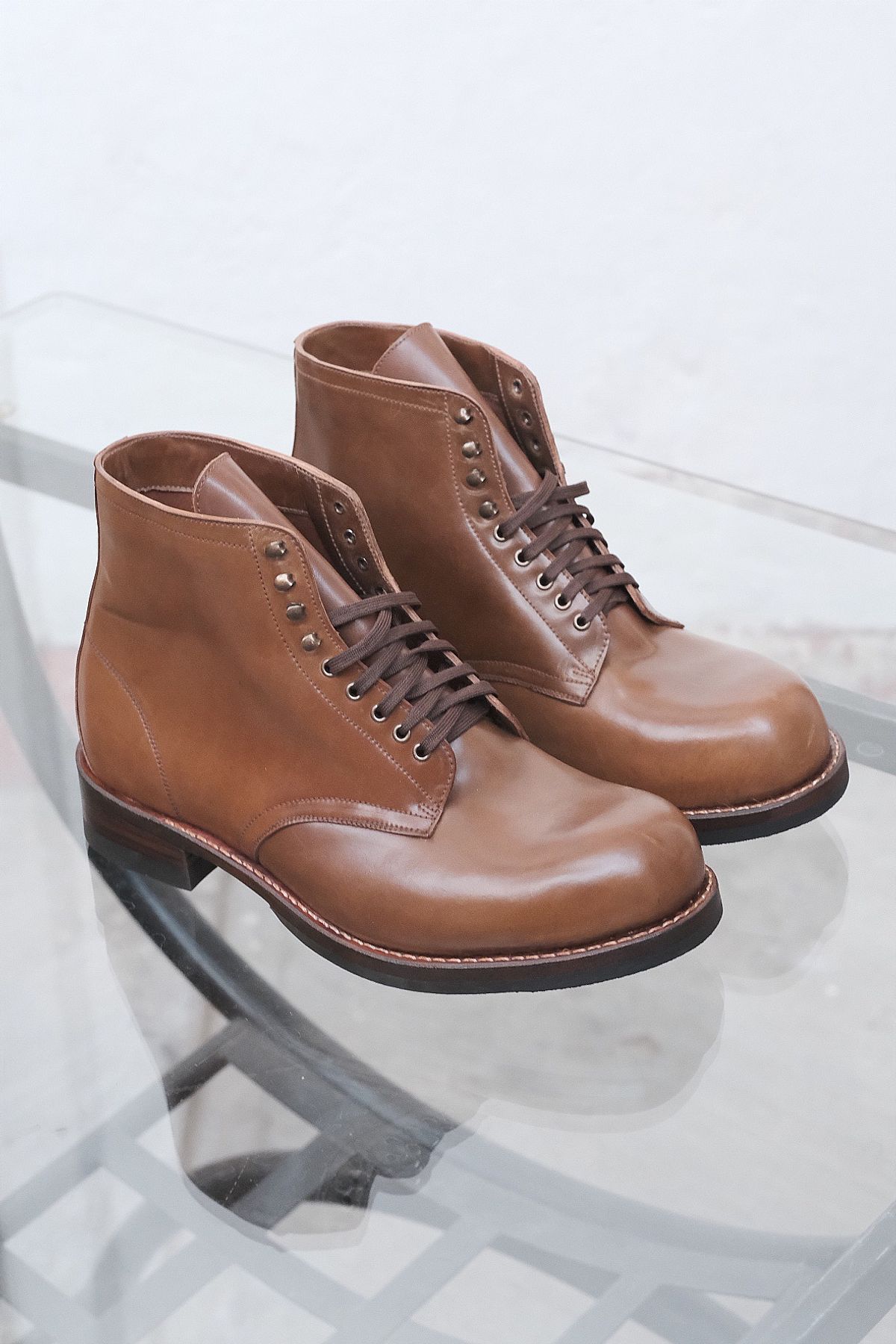 Photo by tlmader on November 1, 2023 of the Julian Boots Madison in Horween Bourbon Shell Cordovan.