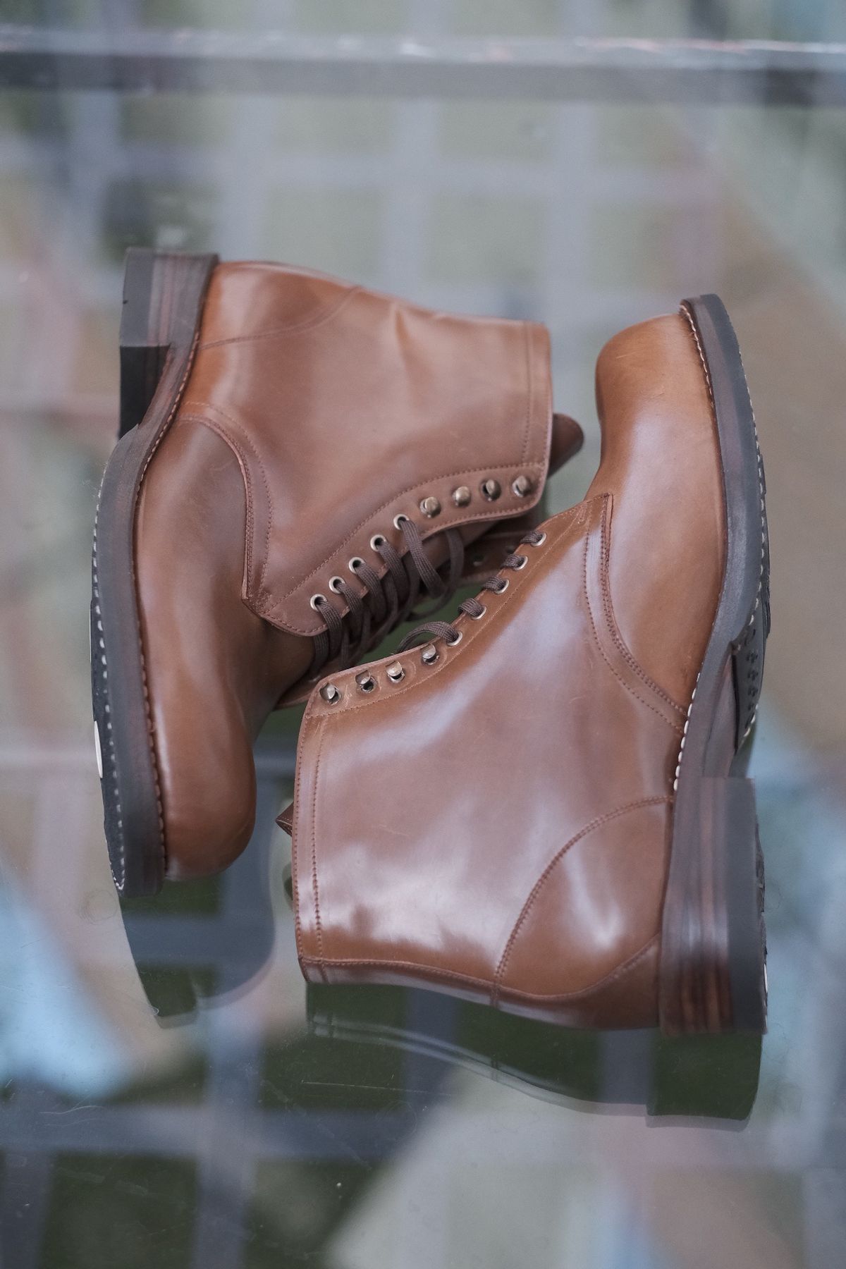 Photo by tlmader on November 1, 2023 of the Julian Boots Madison in Horween Bourbon Shell Cordovan.