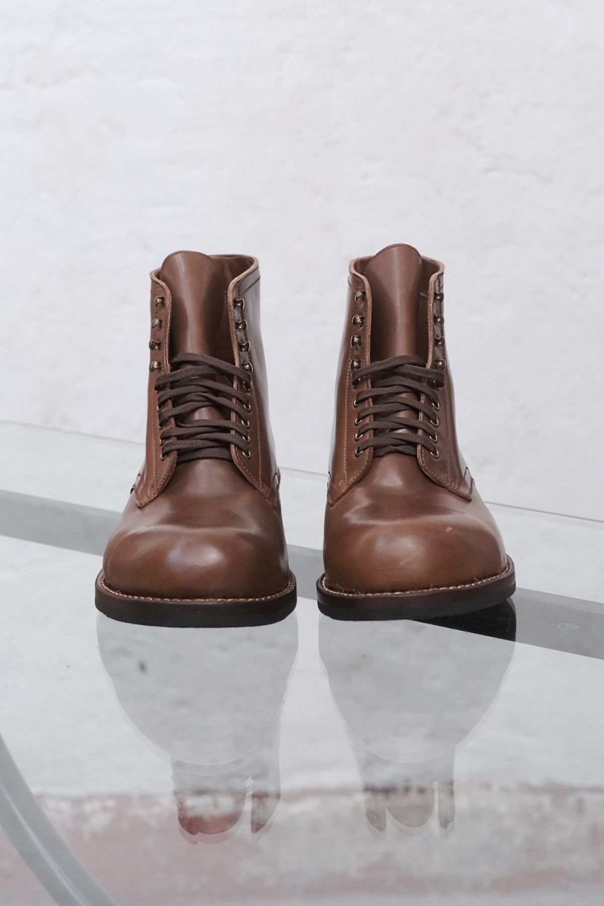 Photo by tlmader on November 1, 2023 of the Julian Boots Madison in Horween Bourbon Shell Cordovan.