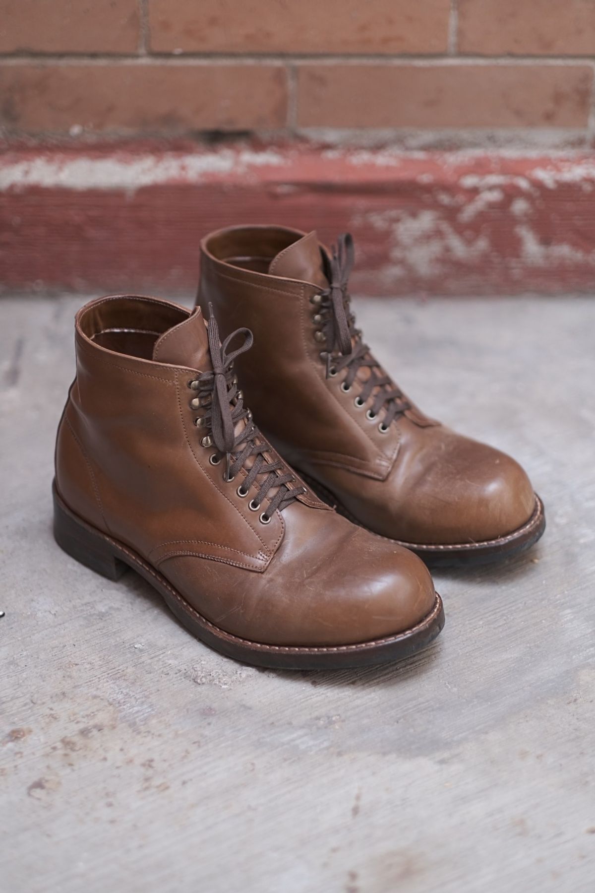 Photo by tlmader on December 6, 2023 of the Julian Boots Madison in Horween Bourbon Shell Cordovan.