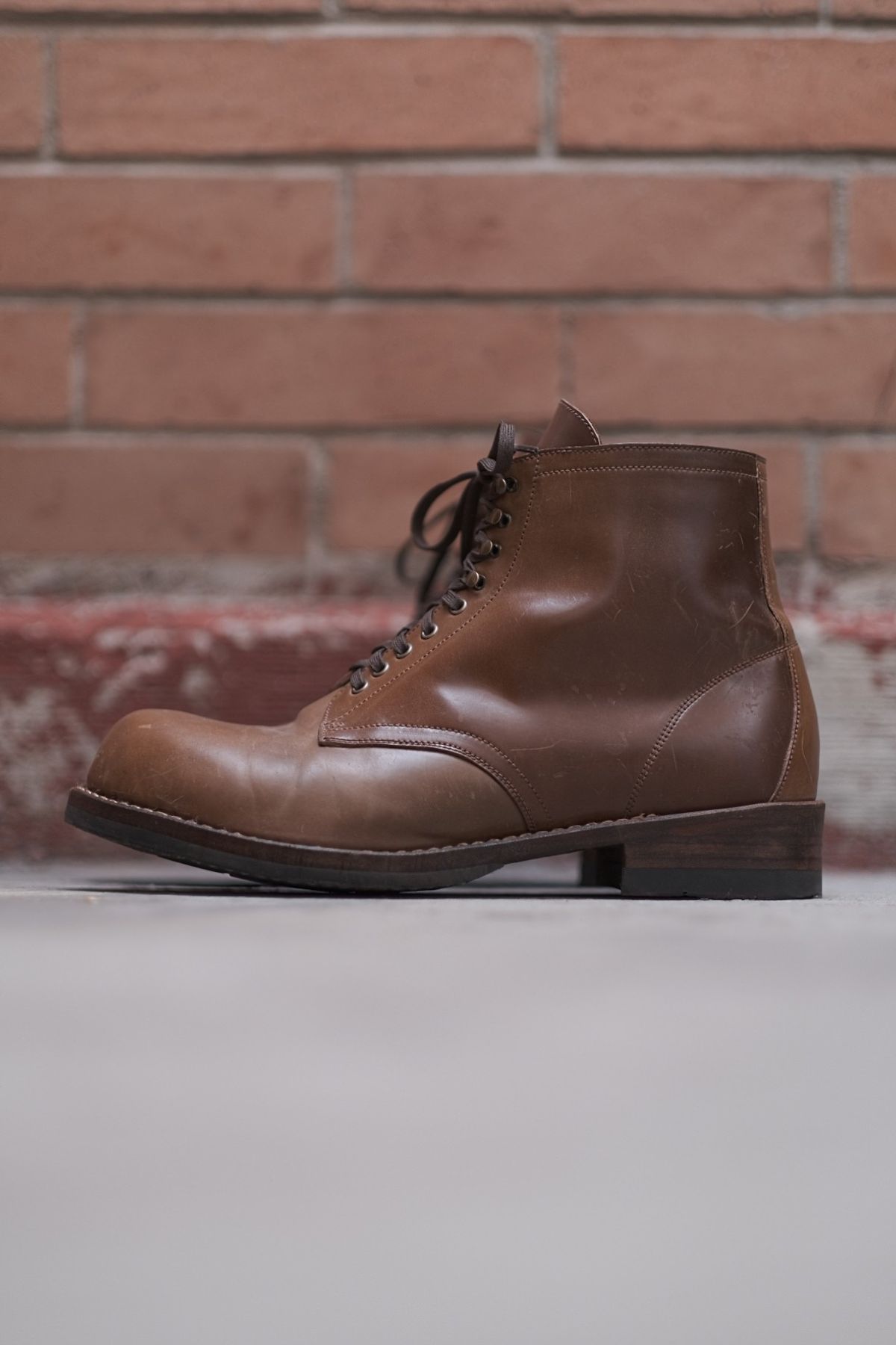 Photo by tlmader on December 6, 2023 of the Julian Boots Madison in Horween Bourbon Shell Cordovan.