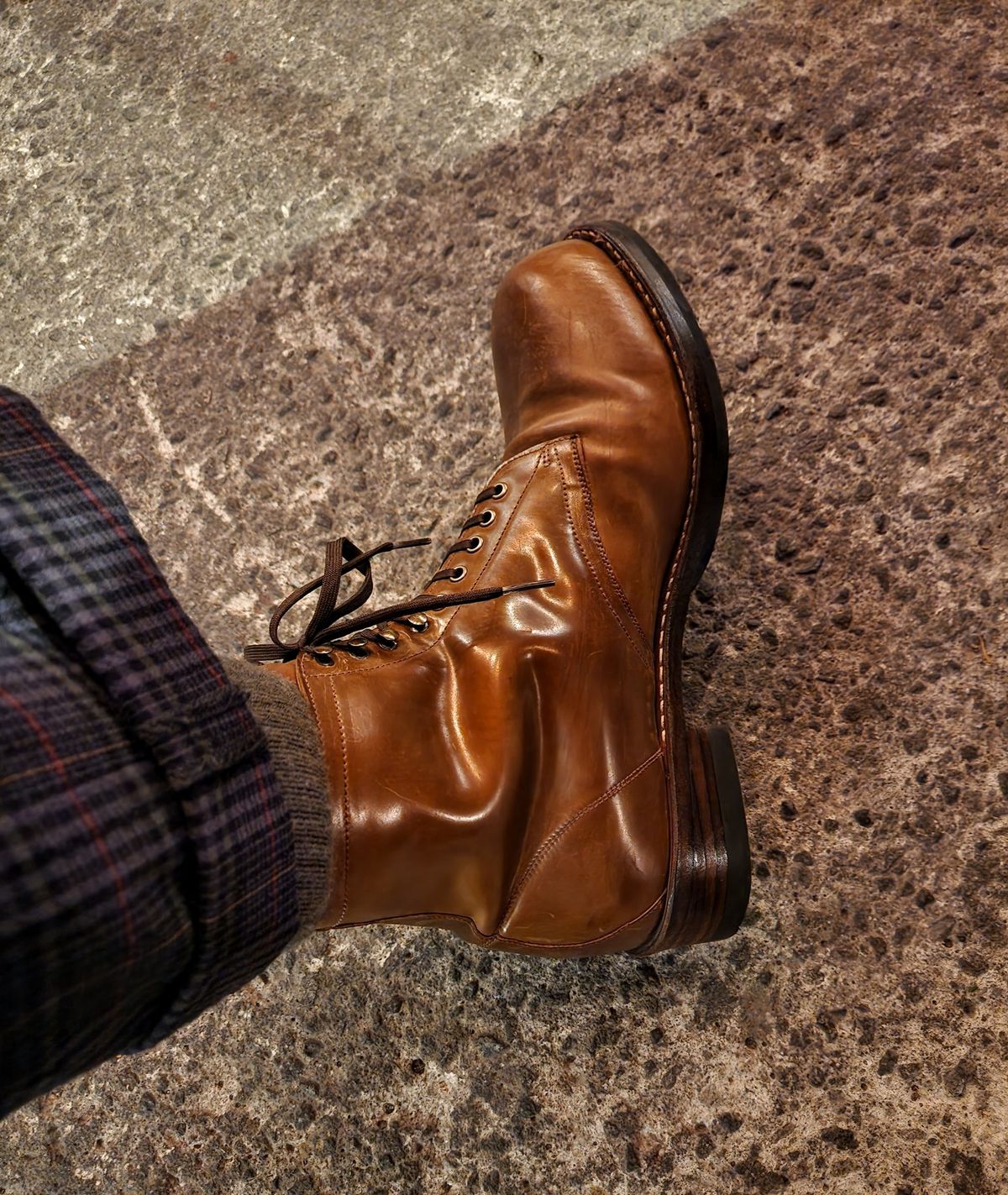 Photo by tlmader on December 7, 2023 of the Julian Boots Madison in Horween Bourbon Shell Cordovan.