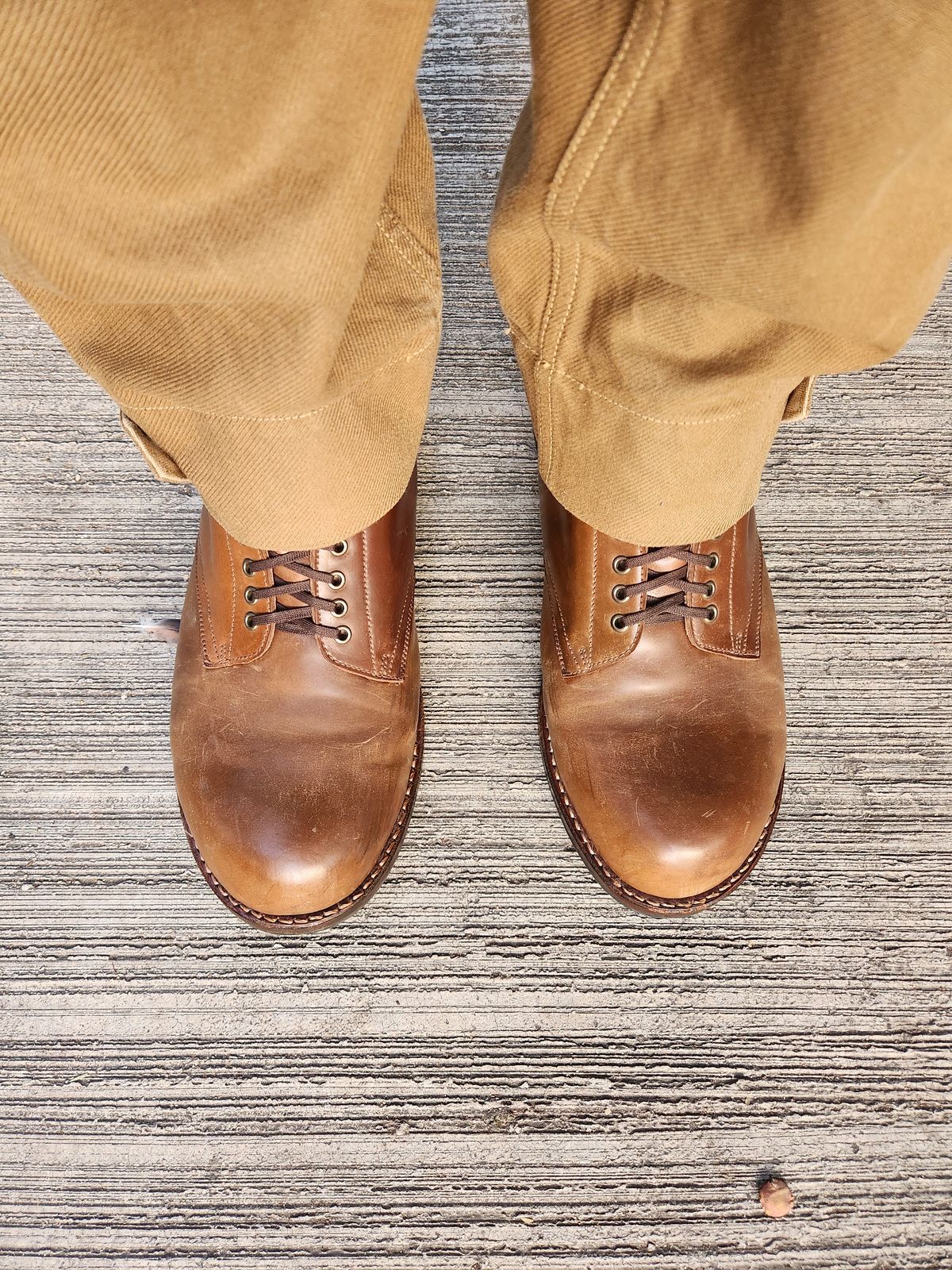 Photo by tlmader on December 9, 2023 of the Julian Boots Madison in Horween Bourbon Shell Cordovan.
