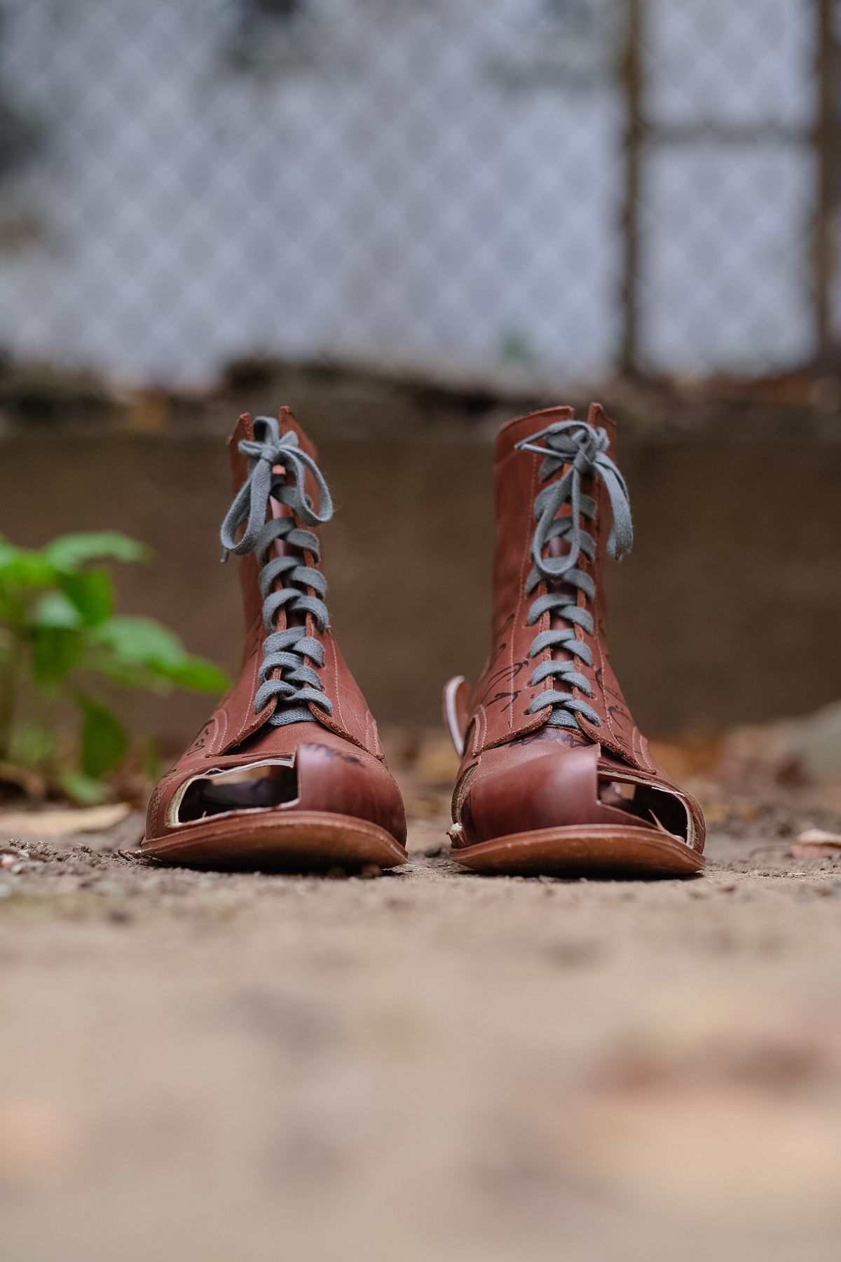Photo by tlmader on October 14, 2024 of the Jorge Guadarrama Custom Model in LeFarc Cognac Argos.