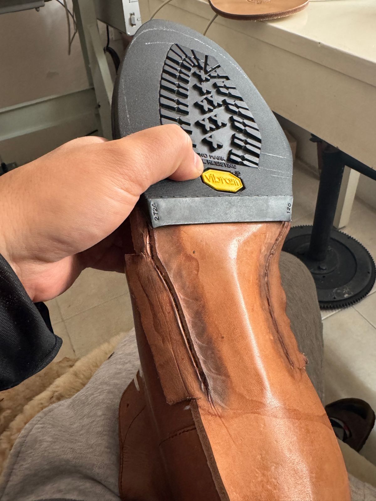Photo by tlmader on February 10, 2025 of the Jorge Guadarrama Custom Model in LeFarc Cognac Argos.