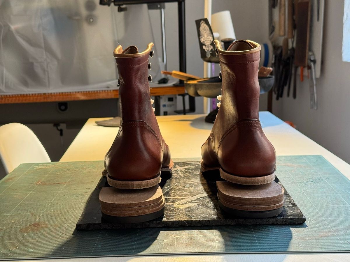 Photo by tlmader on March 5, 2025 of the Jorge Guadarrama Custom Model in LeFarc Cognac Argos.