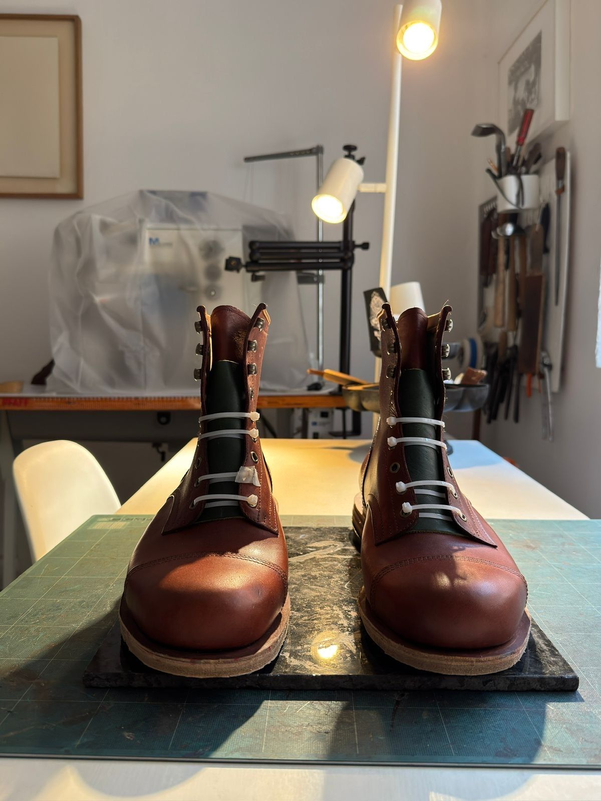 Photo by tlmader on March 5, 2025 of the Jorge Guadarrama Custom Model in LeFarc Cognac Argos.