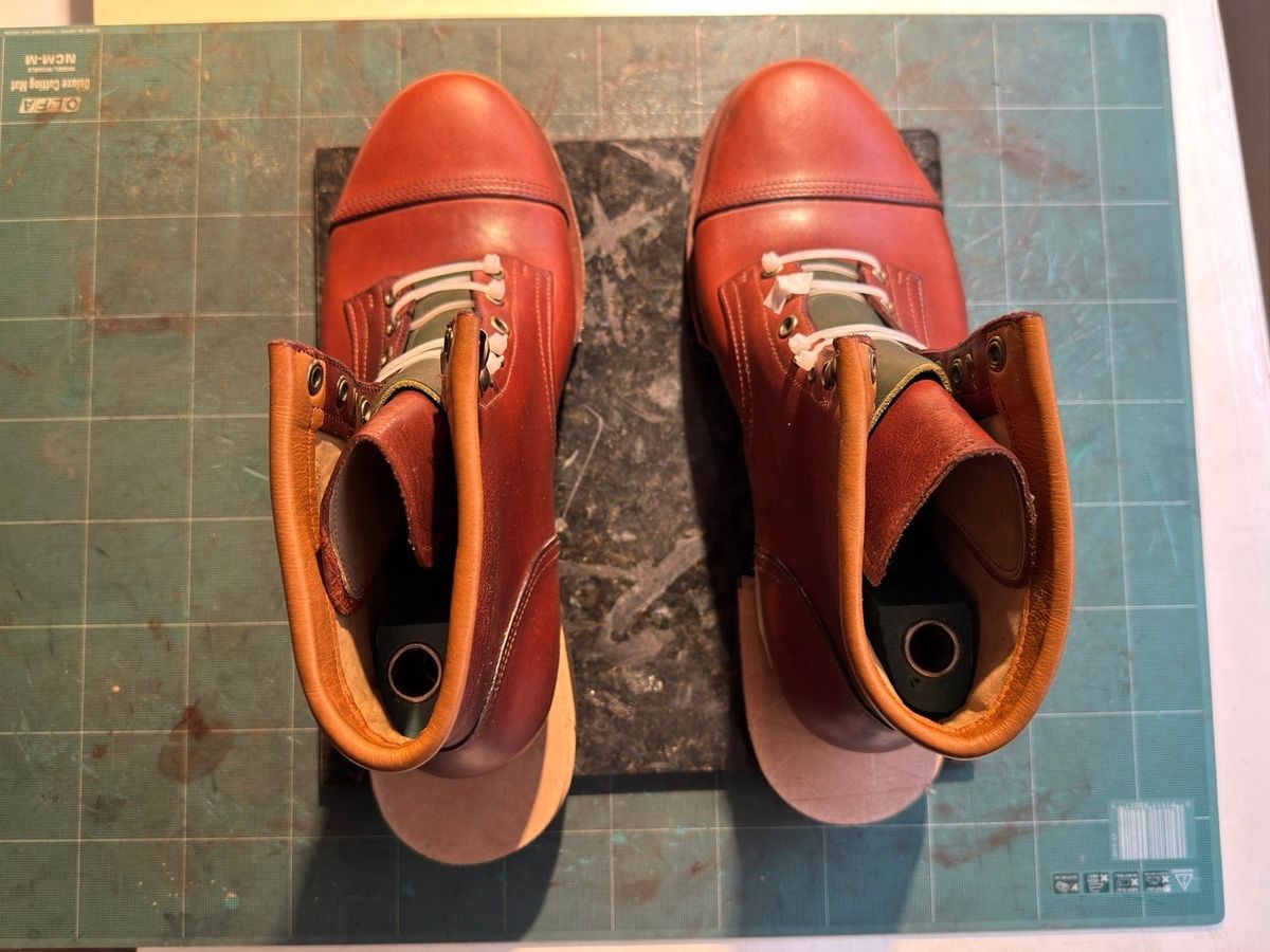 Photo by tlmader on March 5, 2025 of the Jorge Guadarrama Custom Model in LeFarc Cognac Argos.