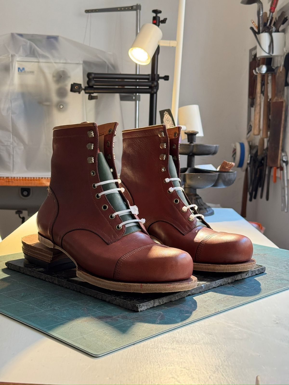 Photo by tlmader on March 5, 2025 of the Jorge Guadarrama Custom Model in LeFarc Cognac Argos.