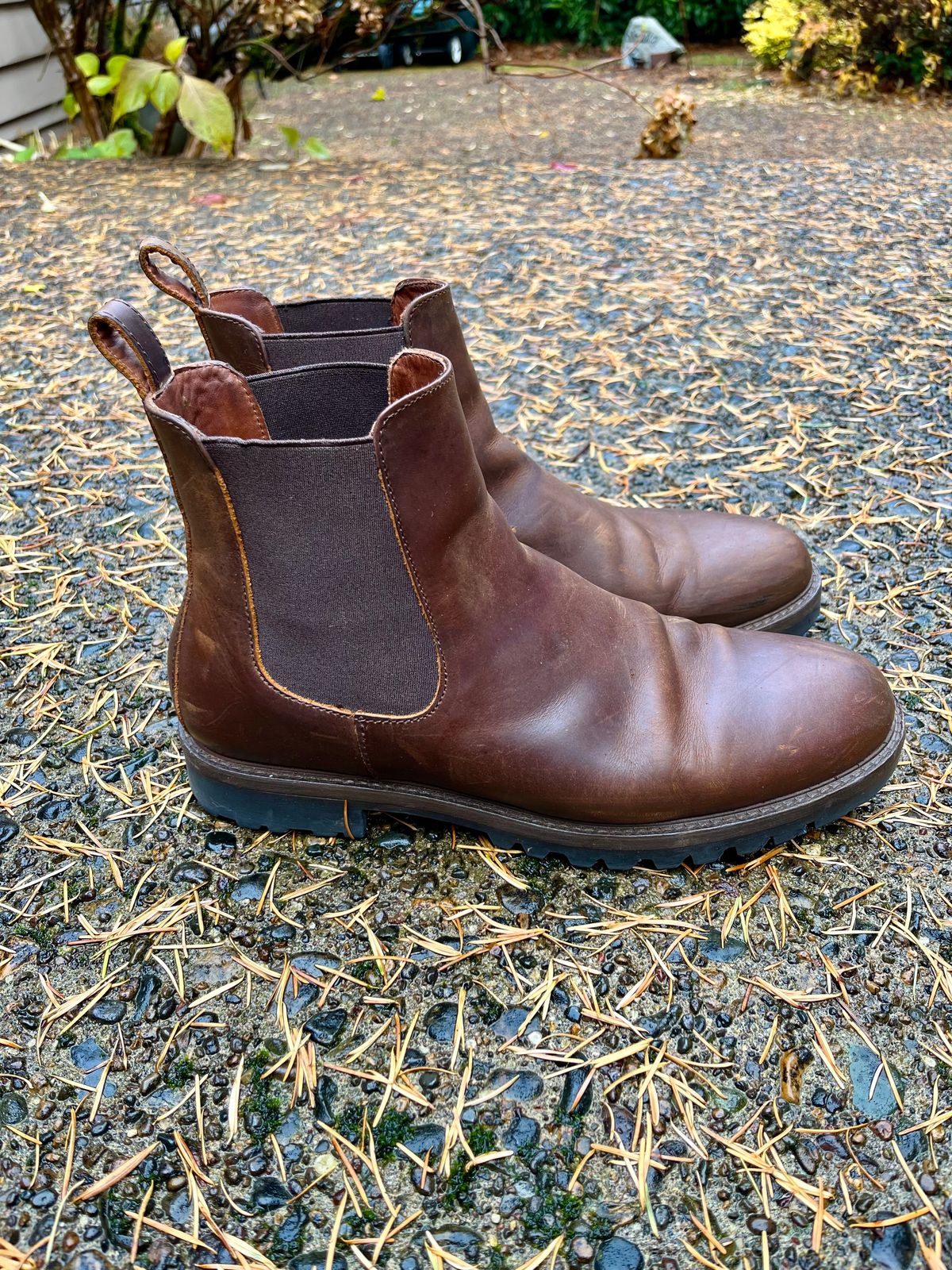 Photo by jenr.l.good on December 2, 2023 of the Patina Welted Chelsea Boot in Canyon Full Grain.