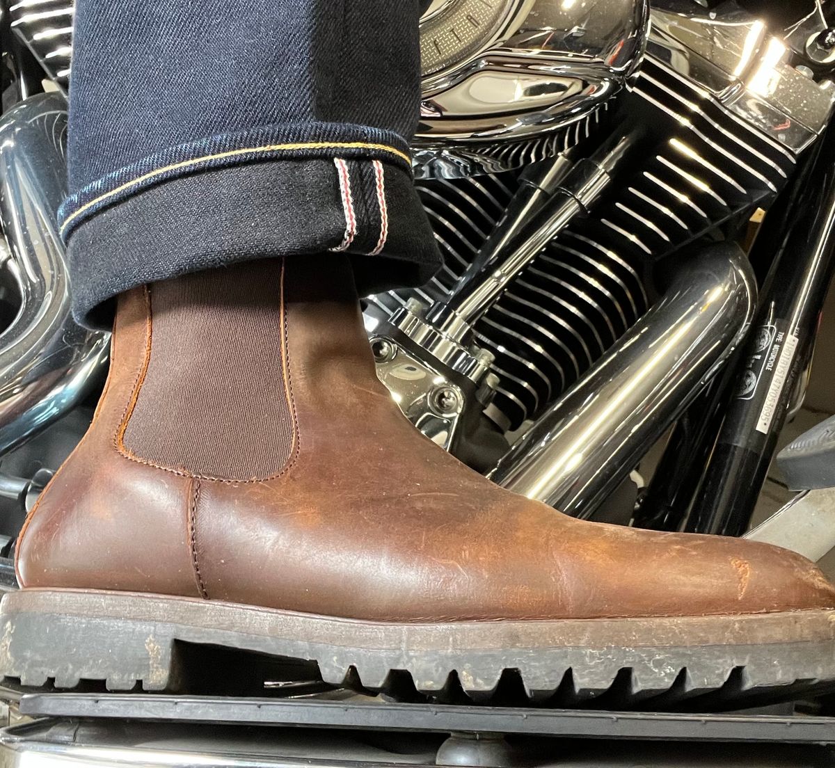 Photo by jenr.l.good on January 1, 2024 of the Patina Welted Chelsea Boot in Canyon Full Grain.