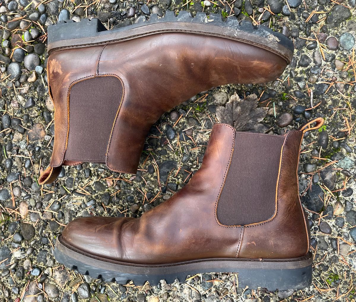 Photo by jenr.l.good on January 1, 2024 of the Patina Welted Chelsea Boot in Canyon Full Grain.