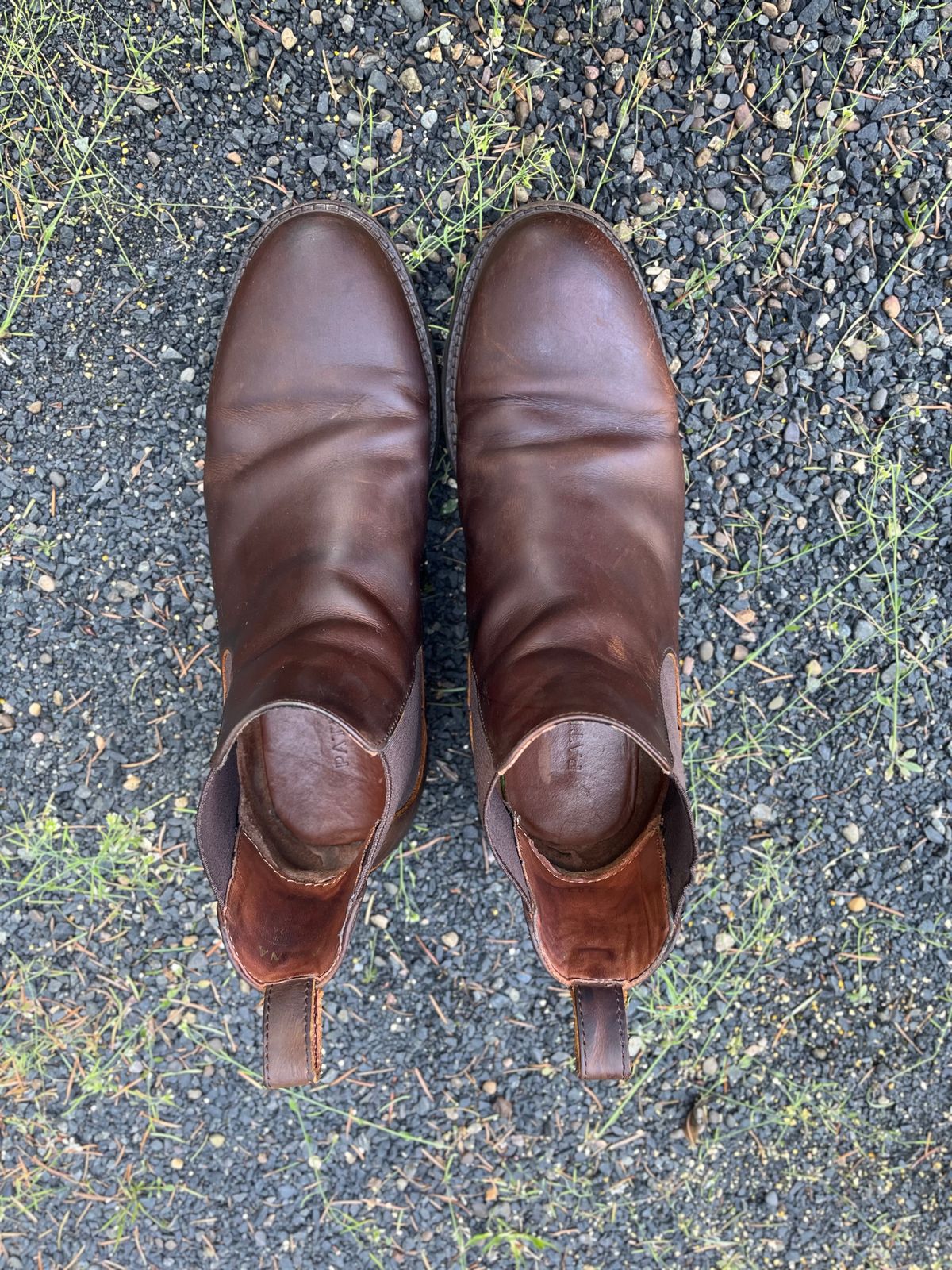 Photo by jenr.l.good on April 1, 2024 of the Patina Welted Chelsea Boot in Canyon Full Grain.