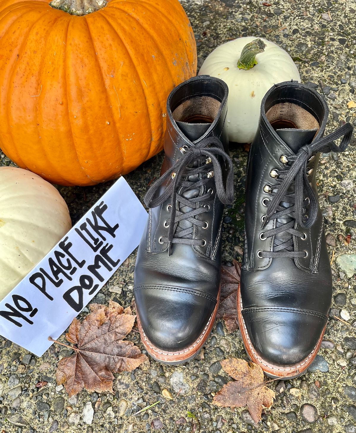 Photo by jenr.l.good on November 1, 2022 of the Wolverine 1000 Mile Cap-Toe Boot in Horween Black Chromexcel.