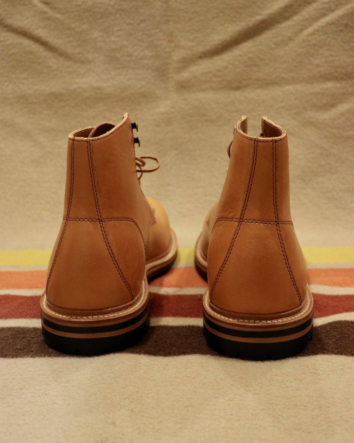 Photo by hhand on October 4, 2022 of the Grant Stone Brass Boot in Horween English Tan Essex.