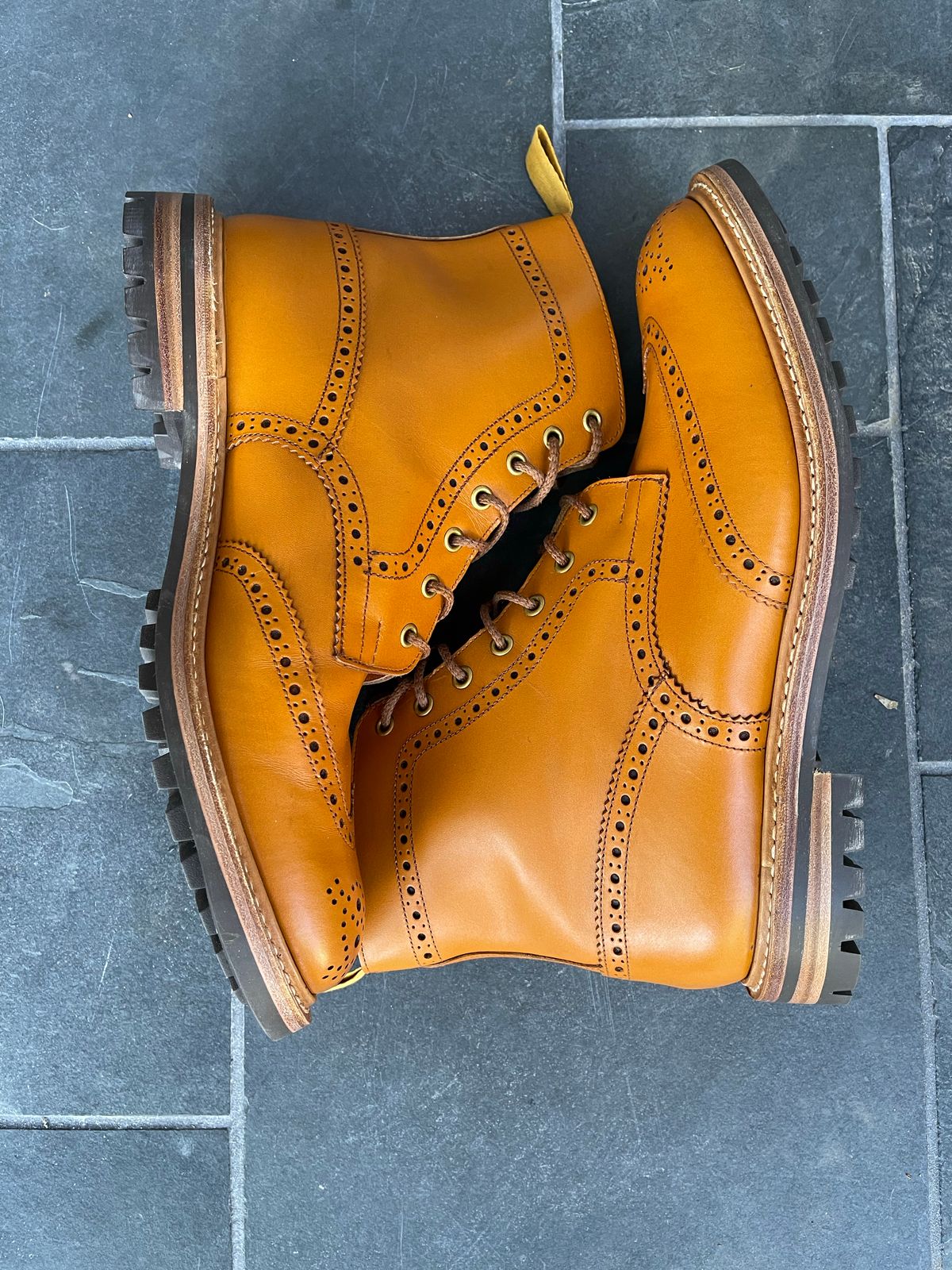 Photo by jack.mackrel on October 2, 2022 of the Tricker's Stow Country Boot in Acorn Antique.