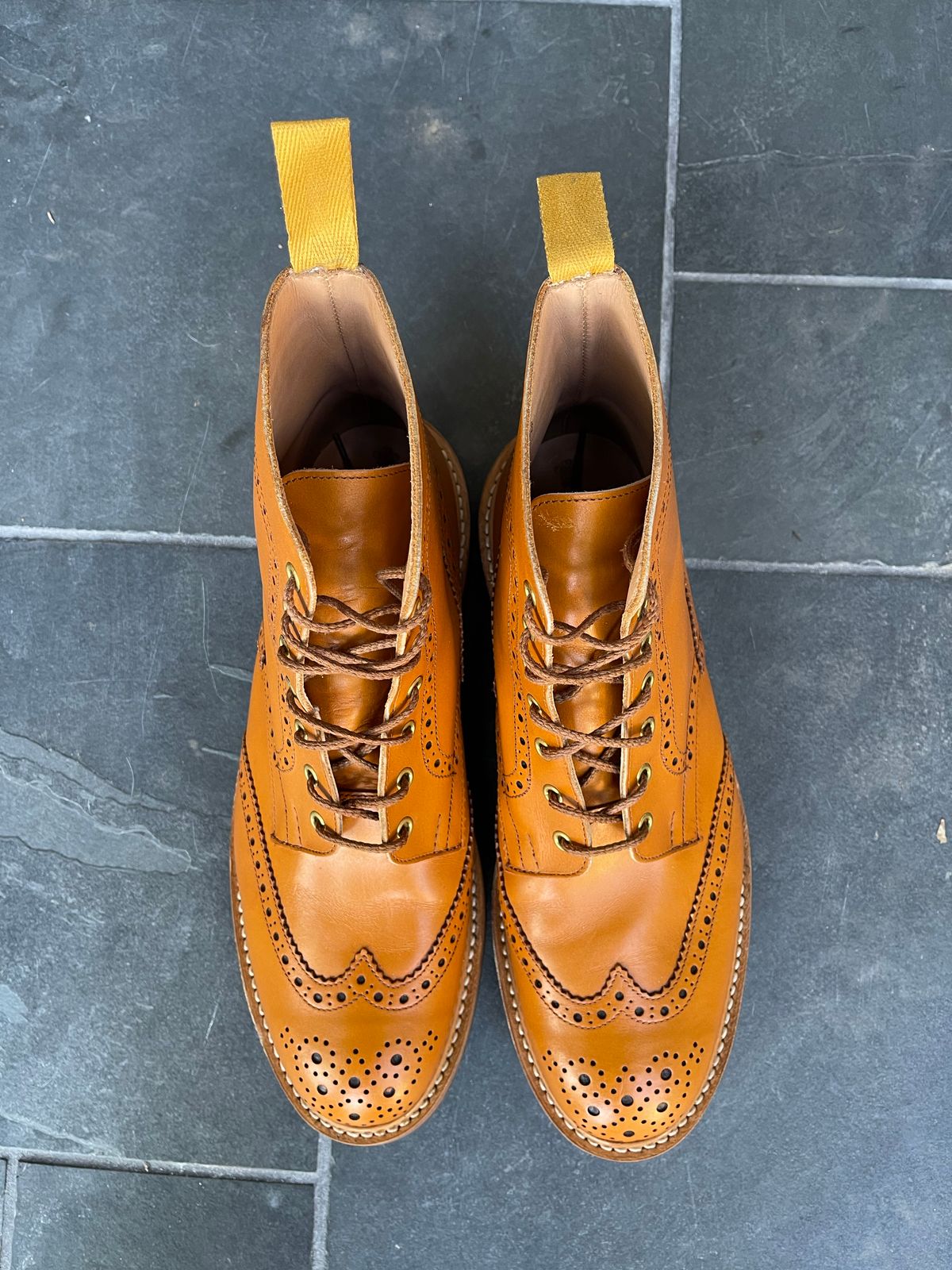 Photo by jack.mackrel on October 2, 2022 of the Tricker's Stow Country Boot in Acorn Antique.